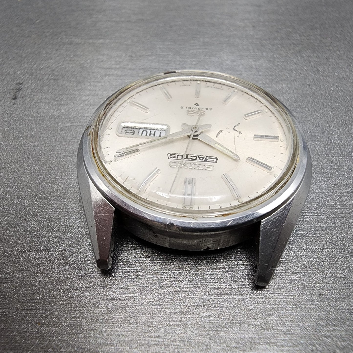 Seiko 5Actus SS Watch Men 37mm Silver Dial Silver Tone Daydate 6106-8610 Runs