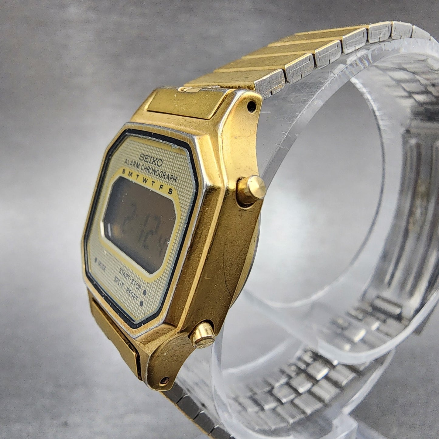 Seiko Digital Watch Women 23mm LCD Gold Tone Alarm Chrono Octagon New Battery