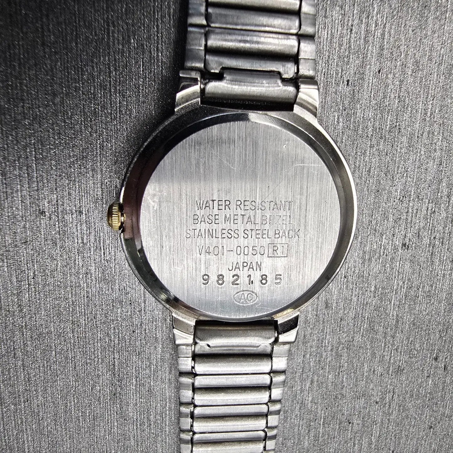 Seiko Alba Urban Watch Women 25mm White Dial Silver Tone Round V401-0050 New Bat10