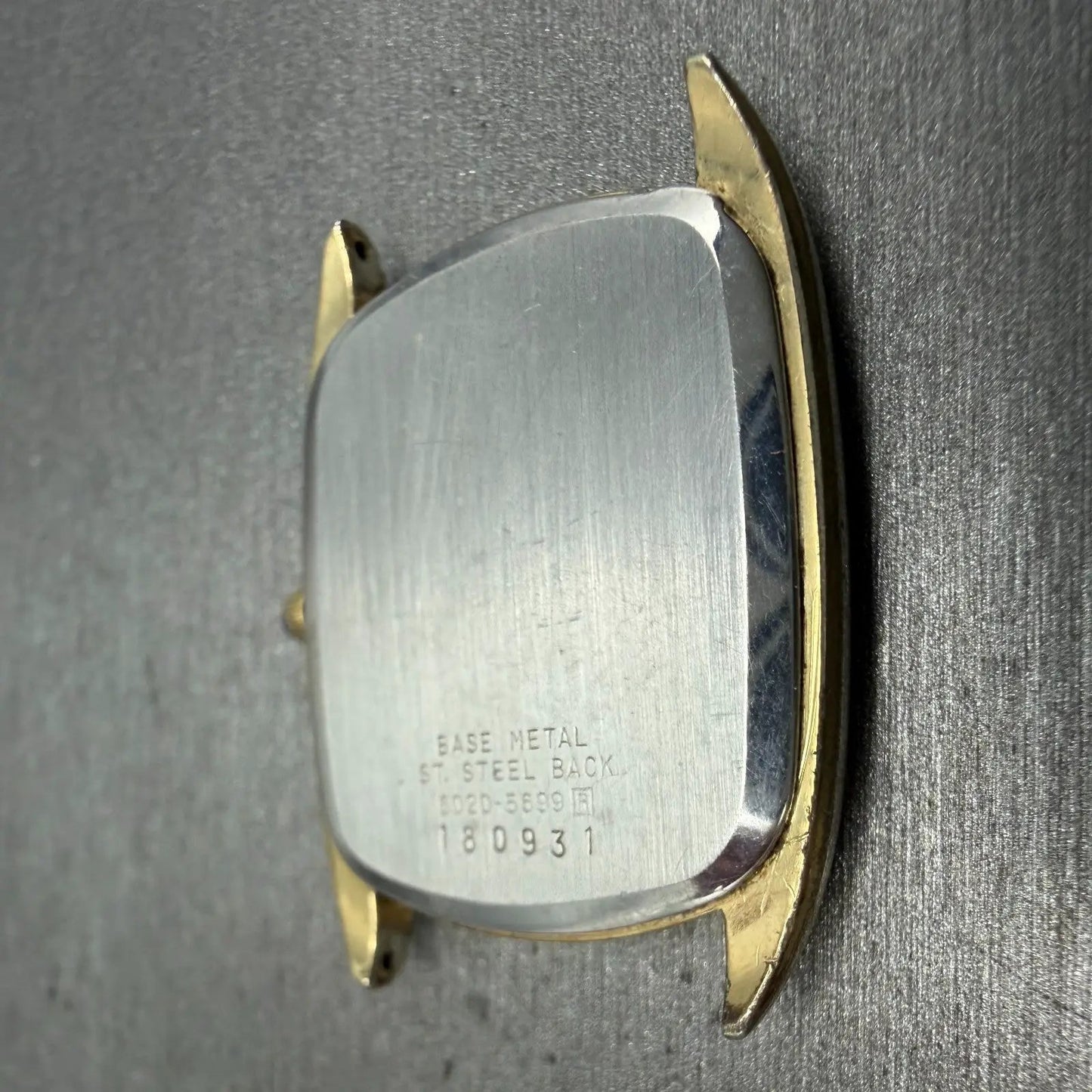 Seiko Watch Men 28mm Champagne Dial Gold Tone Rectangle 6020-5699 PARTS Vintage11