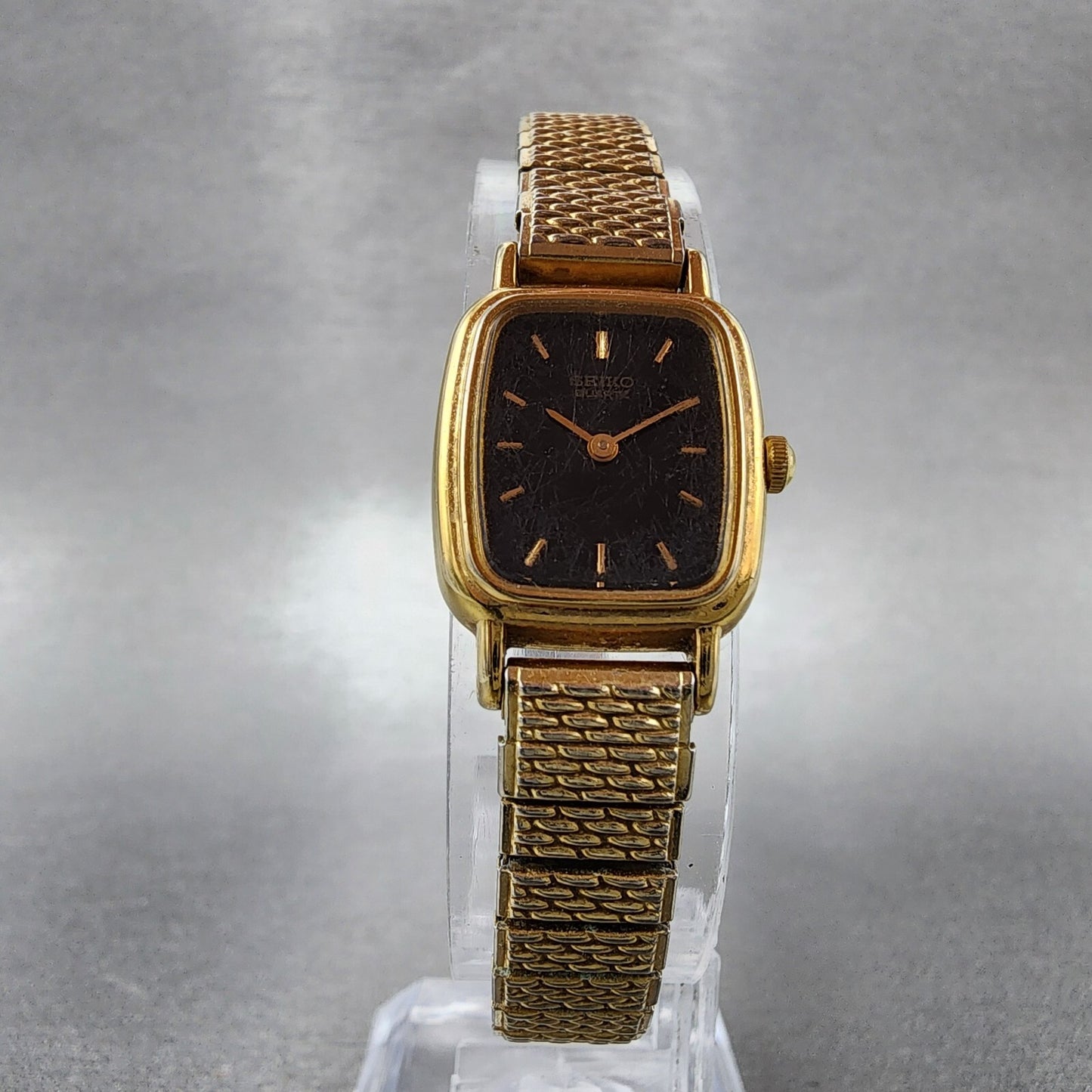 VTG Seiko Watch Women 17mm Black Dial Gold Tone Rectangle 1N00-5K29 New Battery