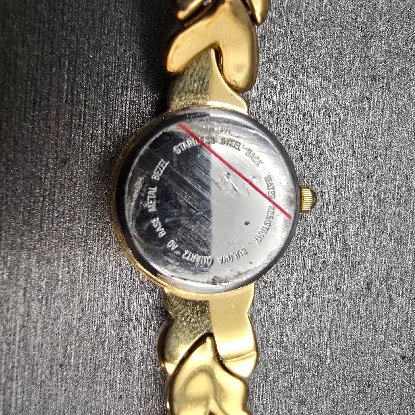 Bulova Watch Women 20mm Cream Dial Gold Tone Round Hearts 97S59 New Battery10