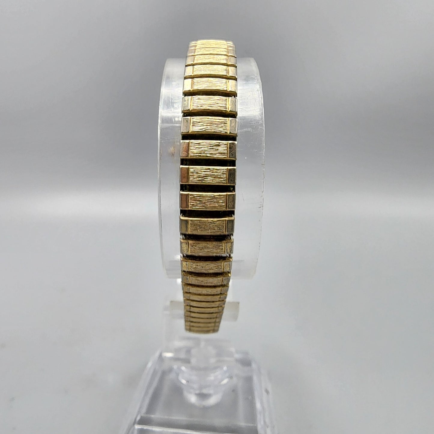 Vintage Seiko Watch Women Gold Tone Gold Dial 12mm Rectangle 2P20-5259 New Batt