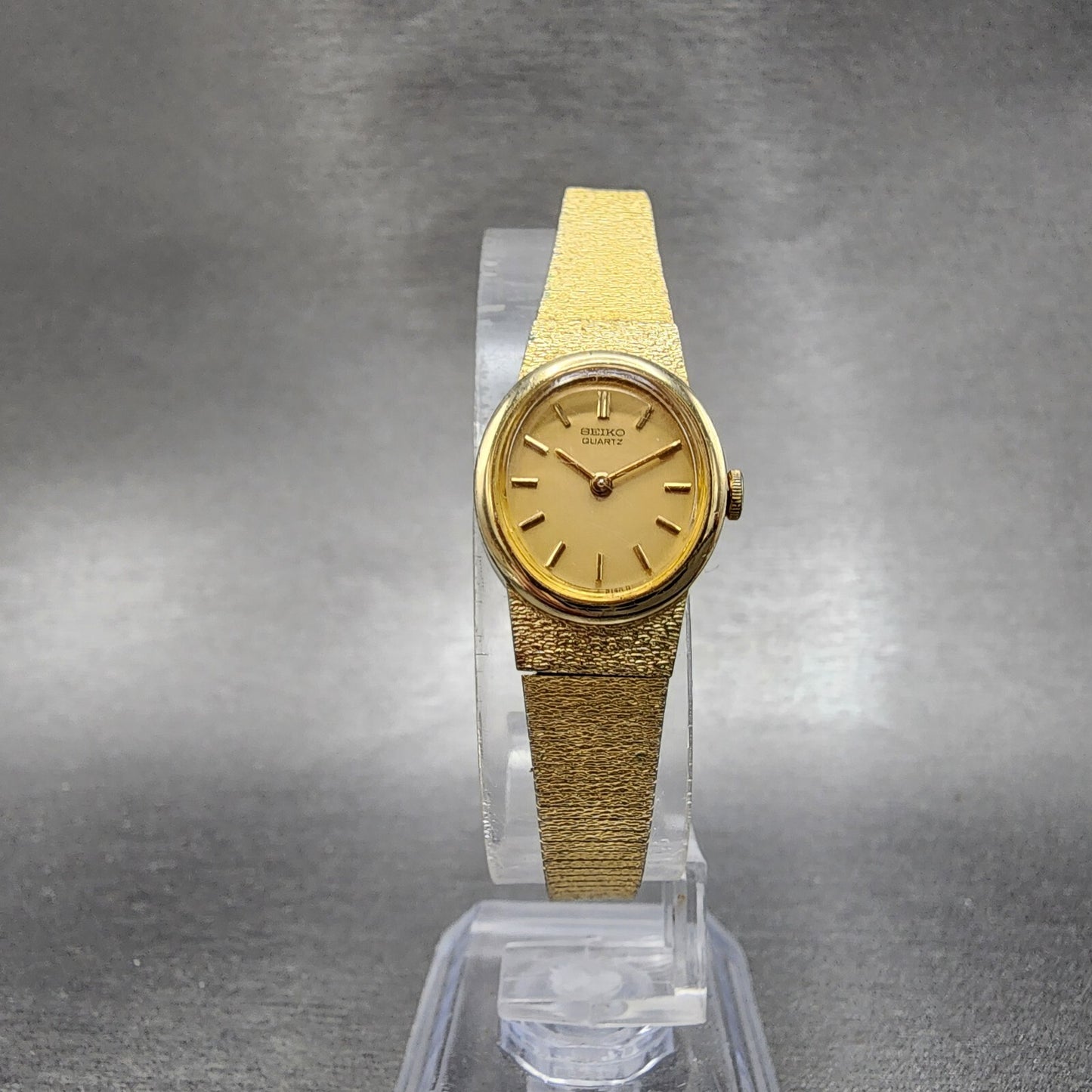 Seiko Watch Women 17mm Gold Dial Gold Tone Oval 1400-8339 New Battery