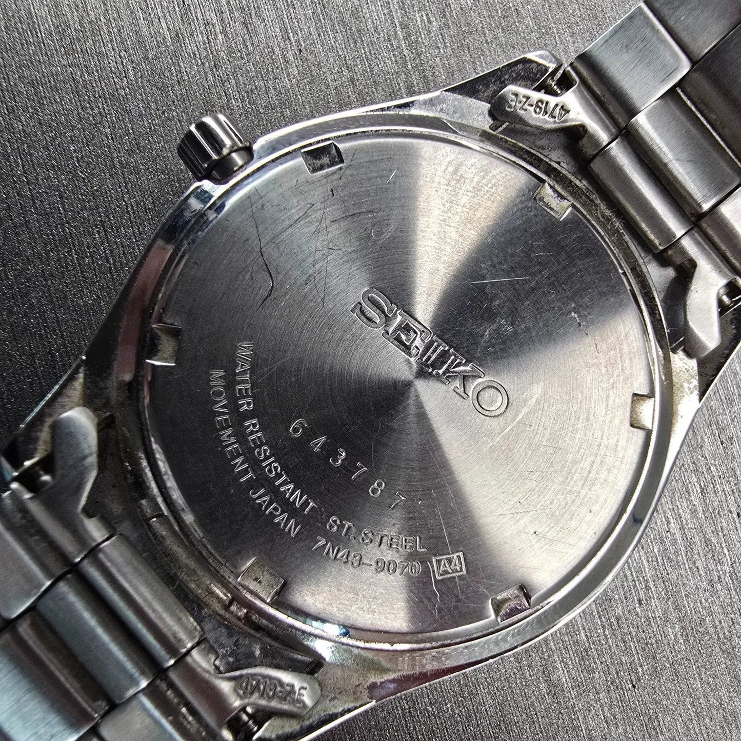 Seiko Watch Men 37mm Black Dial Silver Tone Daydate Round 7N43-9070 New Battery10