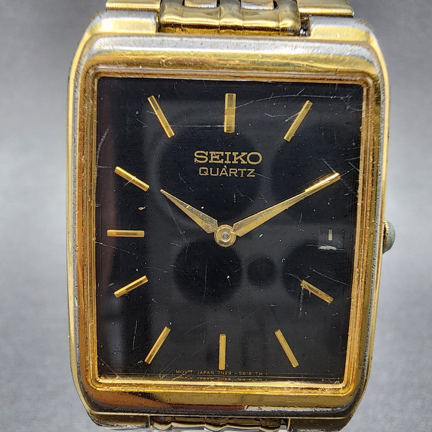 Seiko Tank Watch Men 27mm Black Dial Gold Tone Date 7n29-5b29 New Battery