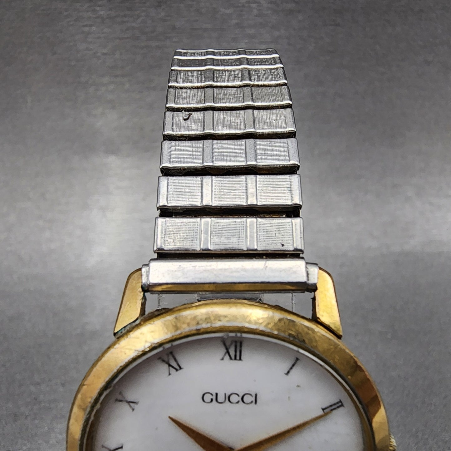 Gucci Watch Men 32mm White Dial Two Tone Round 2200 M PARTS
