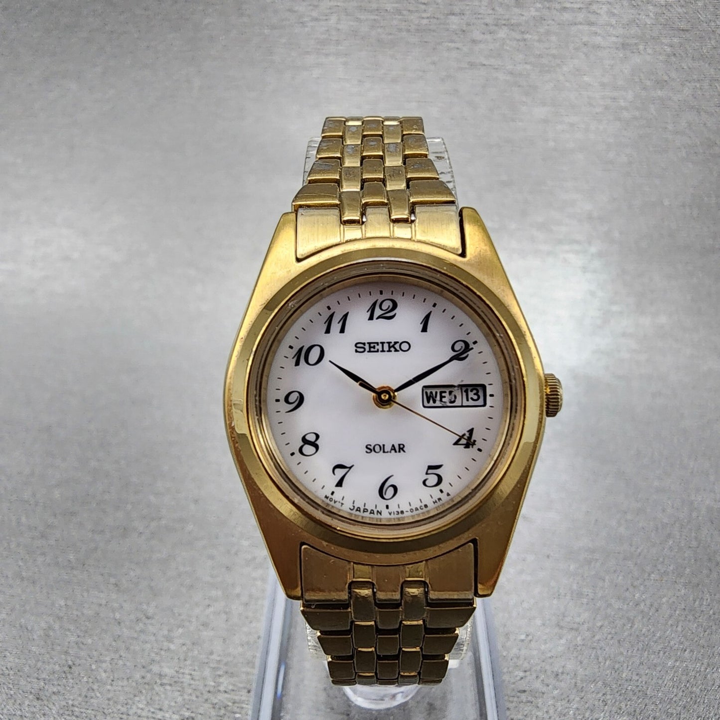 Seiko Solar Watch Women 26mm White Dial Gold Tone Daydate Round V138-0AA0 Runs