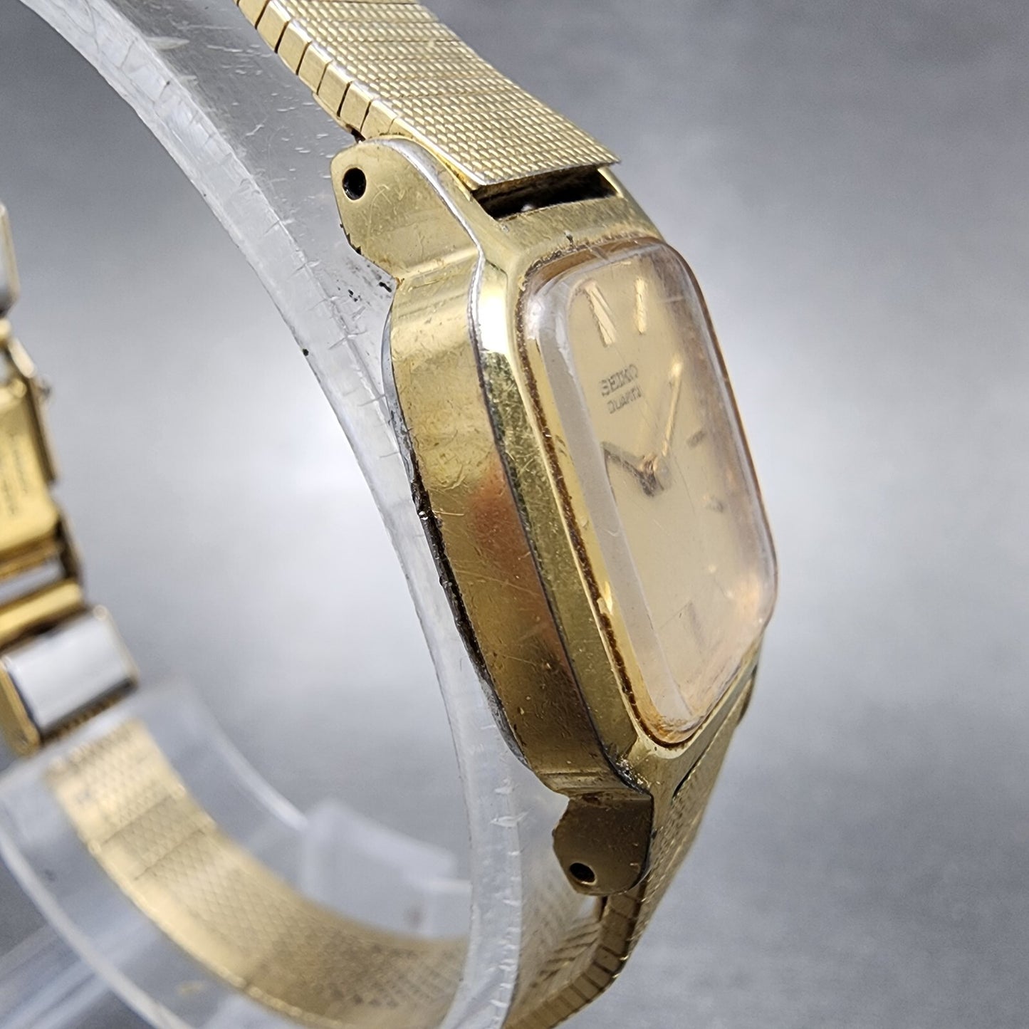 VTG Seiko Watch Women 17mm Gold Dial Gold Tone Rectangle 2C20-5320 New Battery