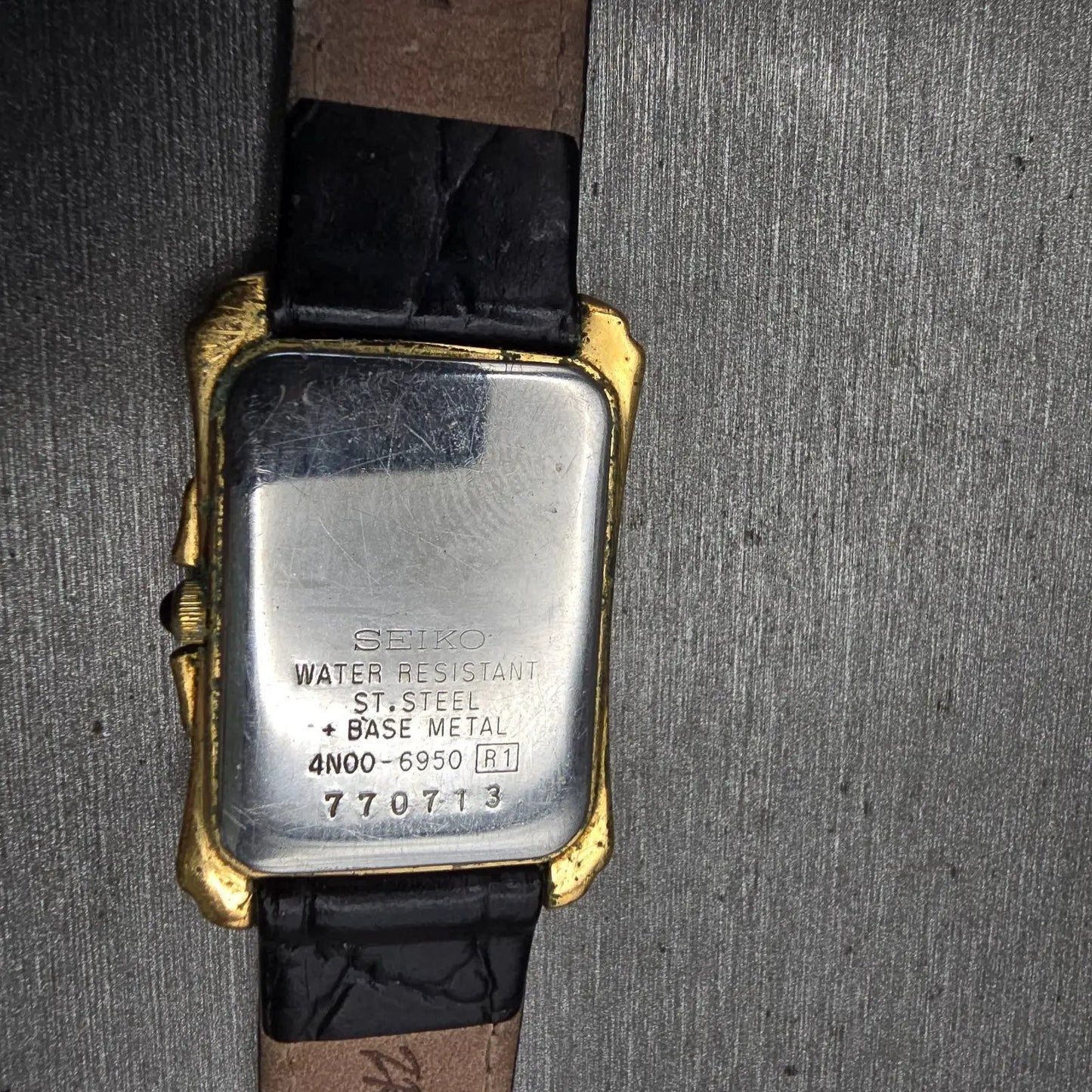Seiko Tank Watch Women 21mm White Dial Gold Tone Rectangle 4N00-6950 New Battery10