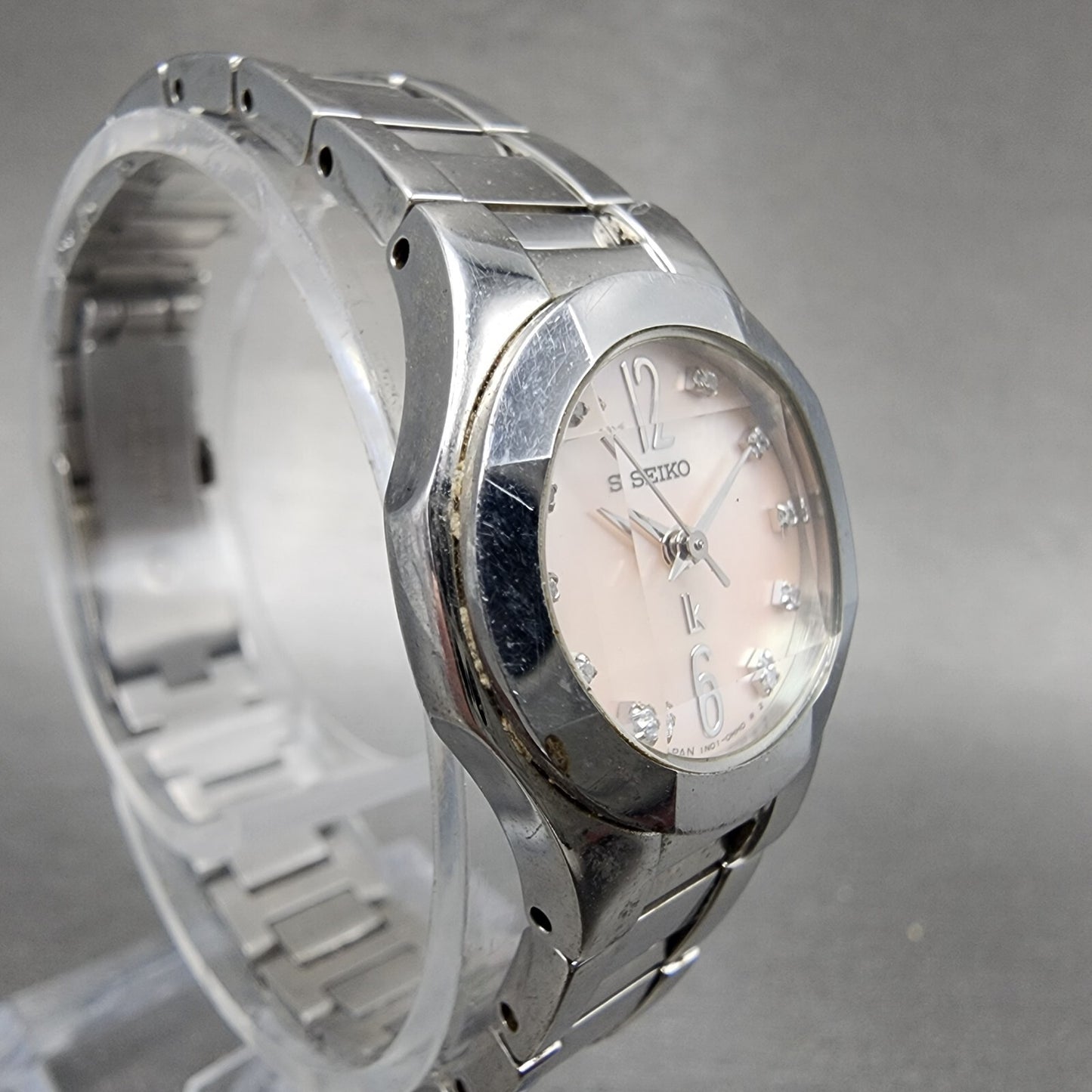 Seiko Lukia Watch Women 22mm MOP Dial Steel Round 1N01-0CA0 New Battery