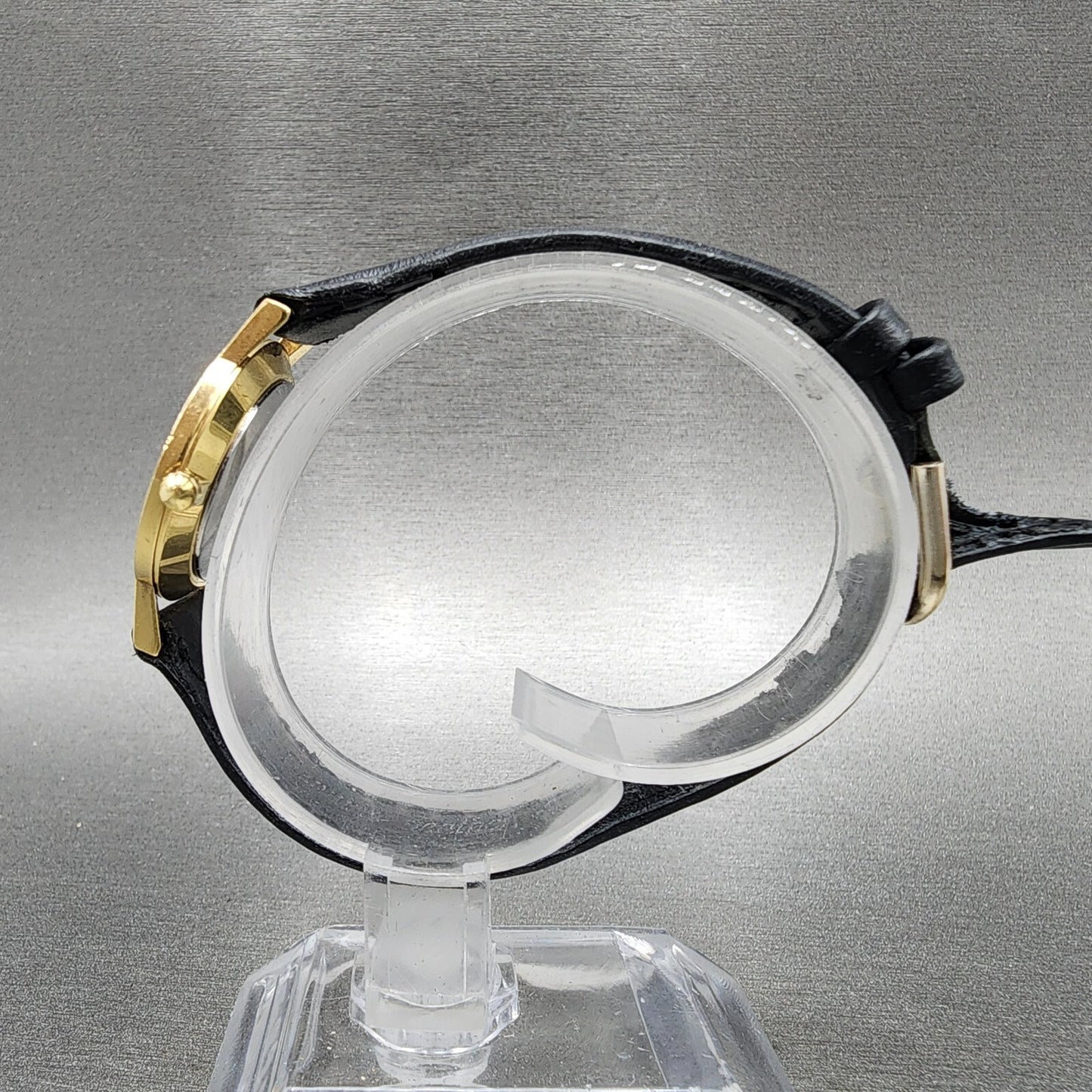 Movado Museum Watch Women 25mm Black Dial Gold Tone Round 87-25-832 New Batt C67