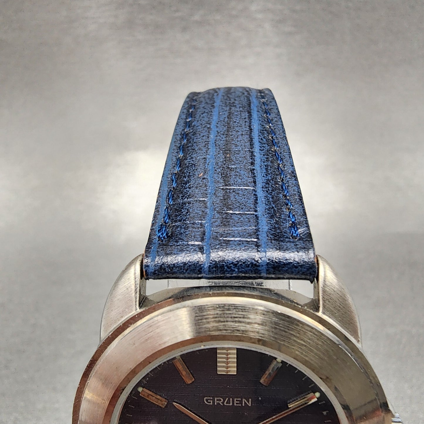 Gruen Watch Men 34mm Blue Dial Silver Tone Round Leather Band New Battery