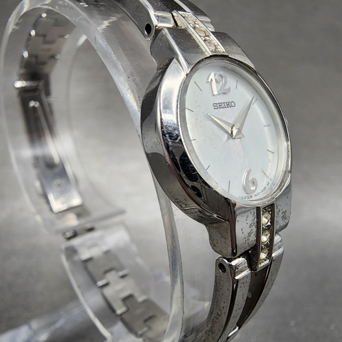 Seiko Watch Women 20mm MOP Dial Silver Tone Round 1N00-0SJ0 New Battery