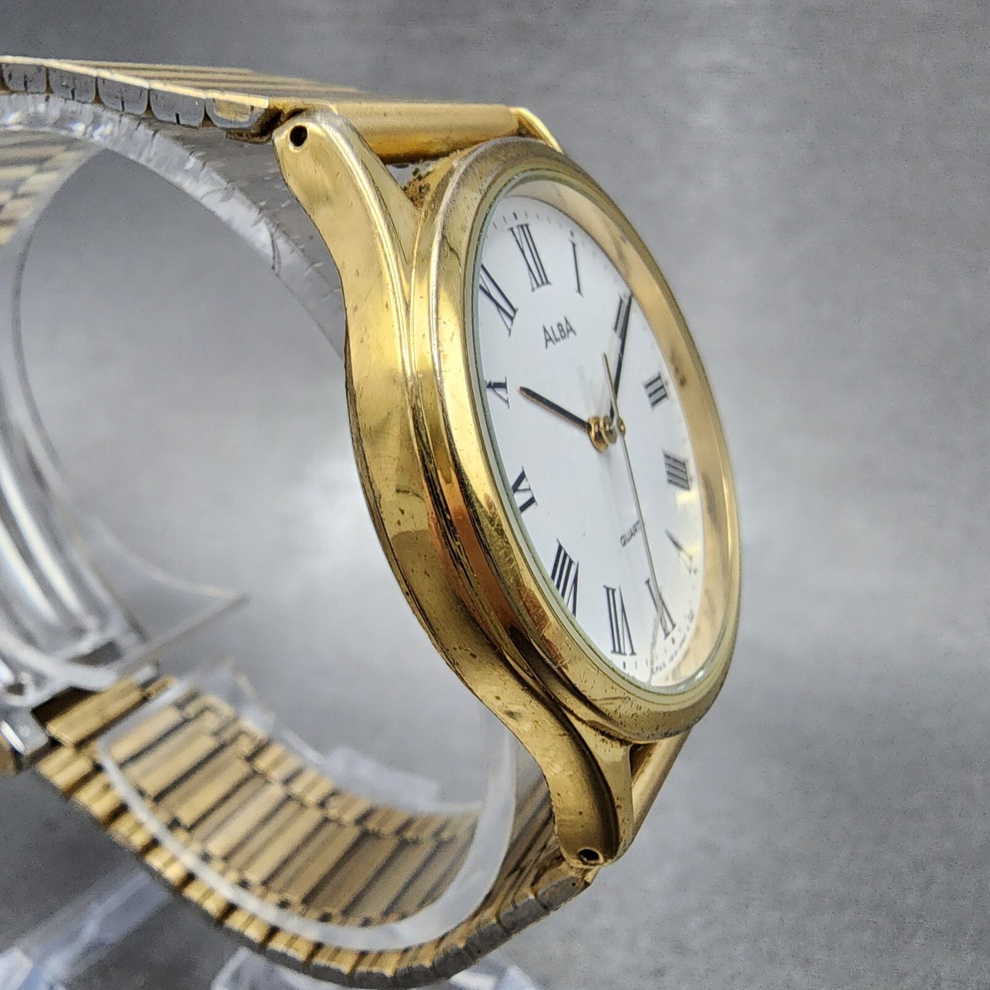 Seiko Alba Watch Men 32mm White Dial Gold Tone Round V515-6470 New Battery
