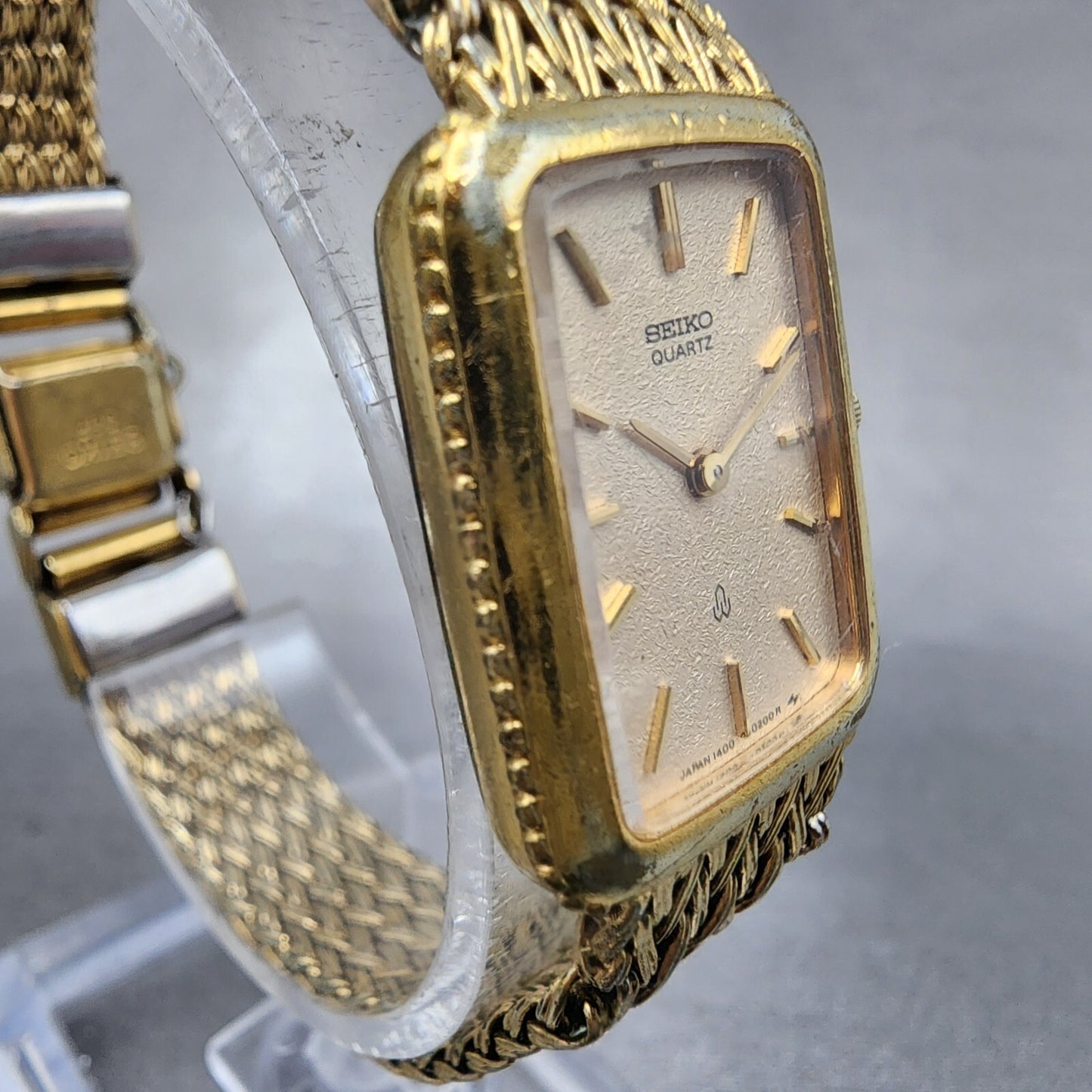Seiko Tank Watch Women 19mm Champagne Dial Gold Tone 1400-5140 New Battery