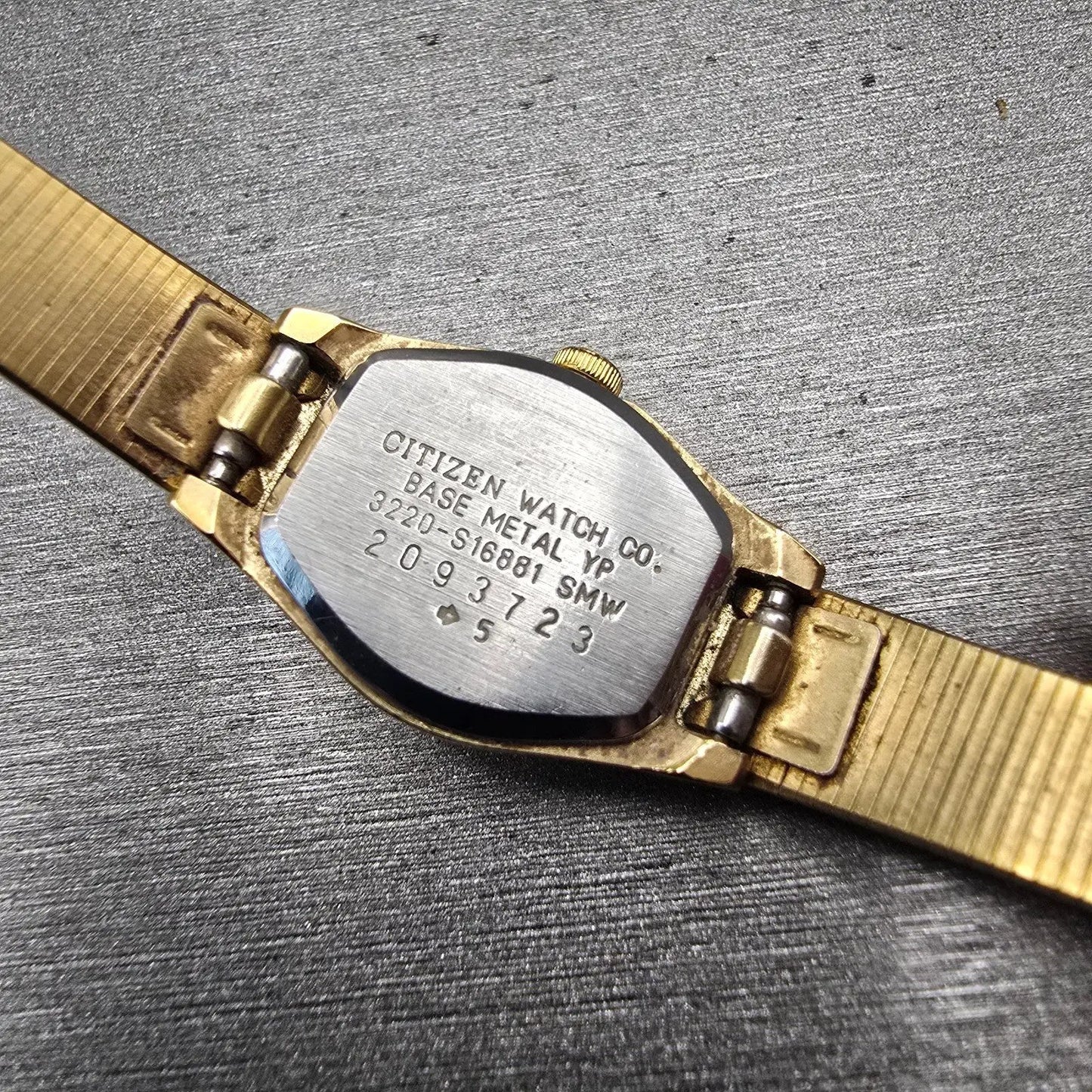 Citizen CQ Watch Women 16mm Gold Dial Gold Tone Oval 3220-S16881 New Battery VTG10