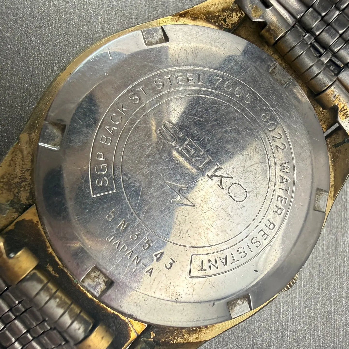 Seiko Automatic Watch Men 36mm White Dial Gold Tone Date Round 7005-8022 Works10