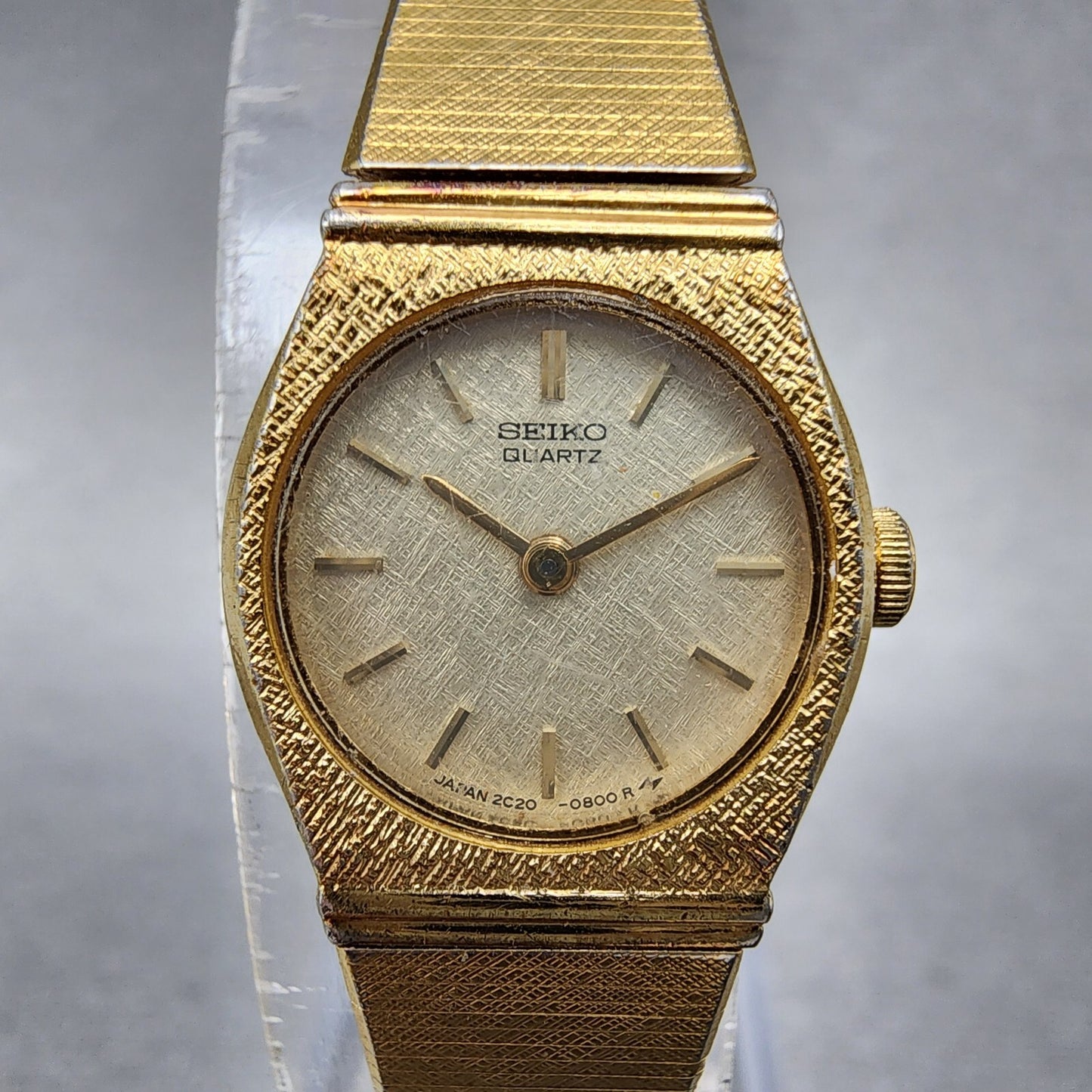 VTG Seiko Watch Women 17mm Champangne Dial Gold Tone Round 2C20-0250 New Battery