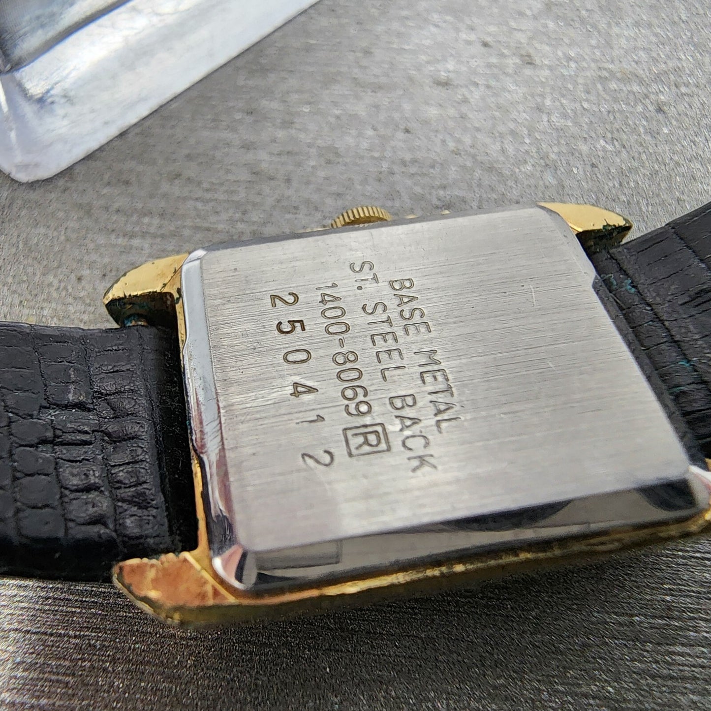 Seiko Tank Watch Women 17mm White Dial Gold Tone Rectangle 1400-8069 New Battery