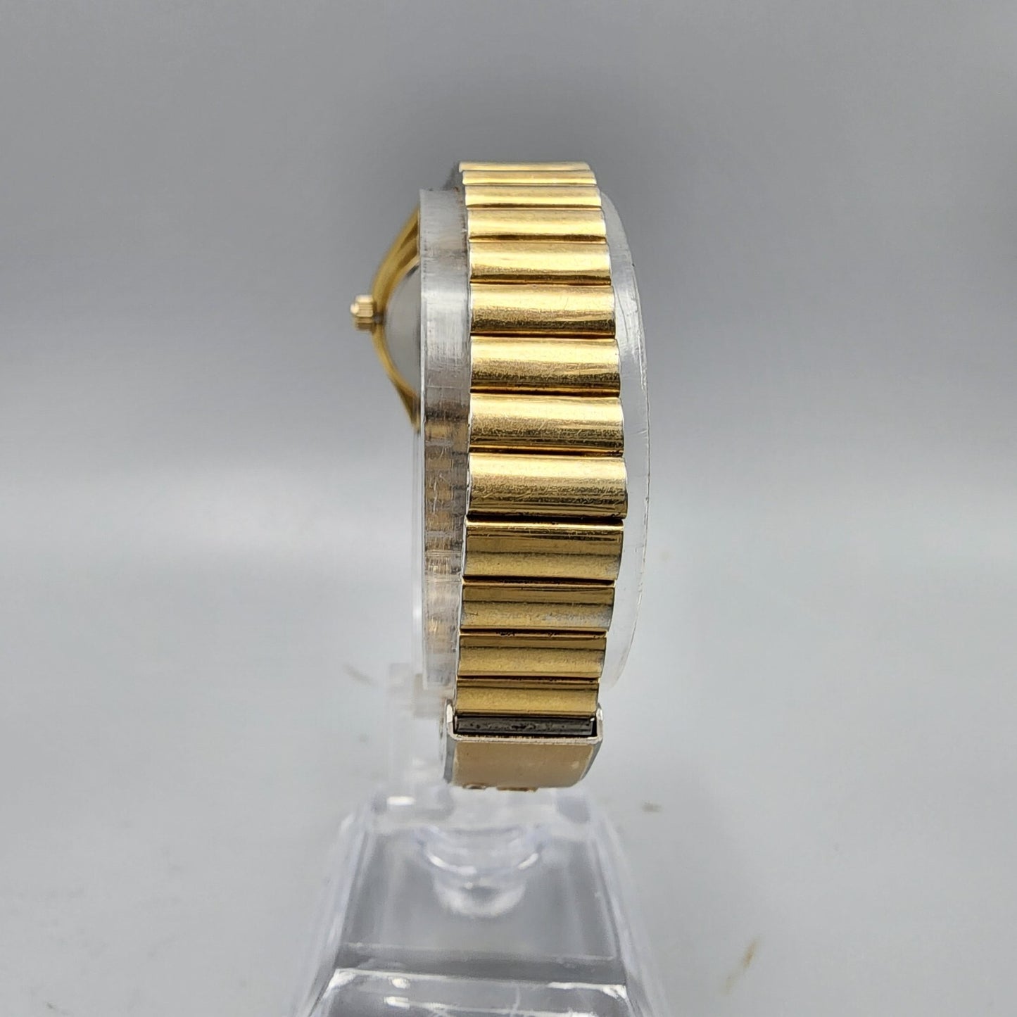 Vintage Seiko SQ Watch Women Gold Tone Black Dial Date 4302-0039 New Battery