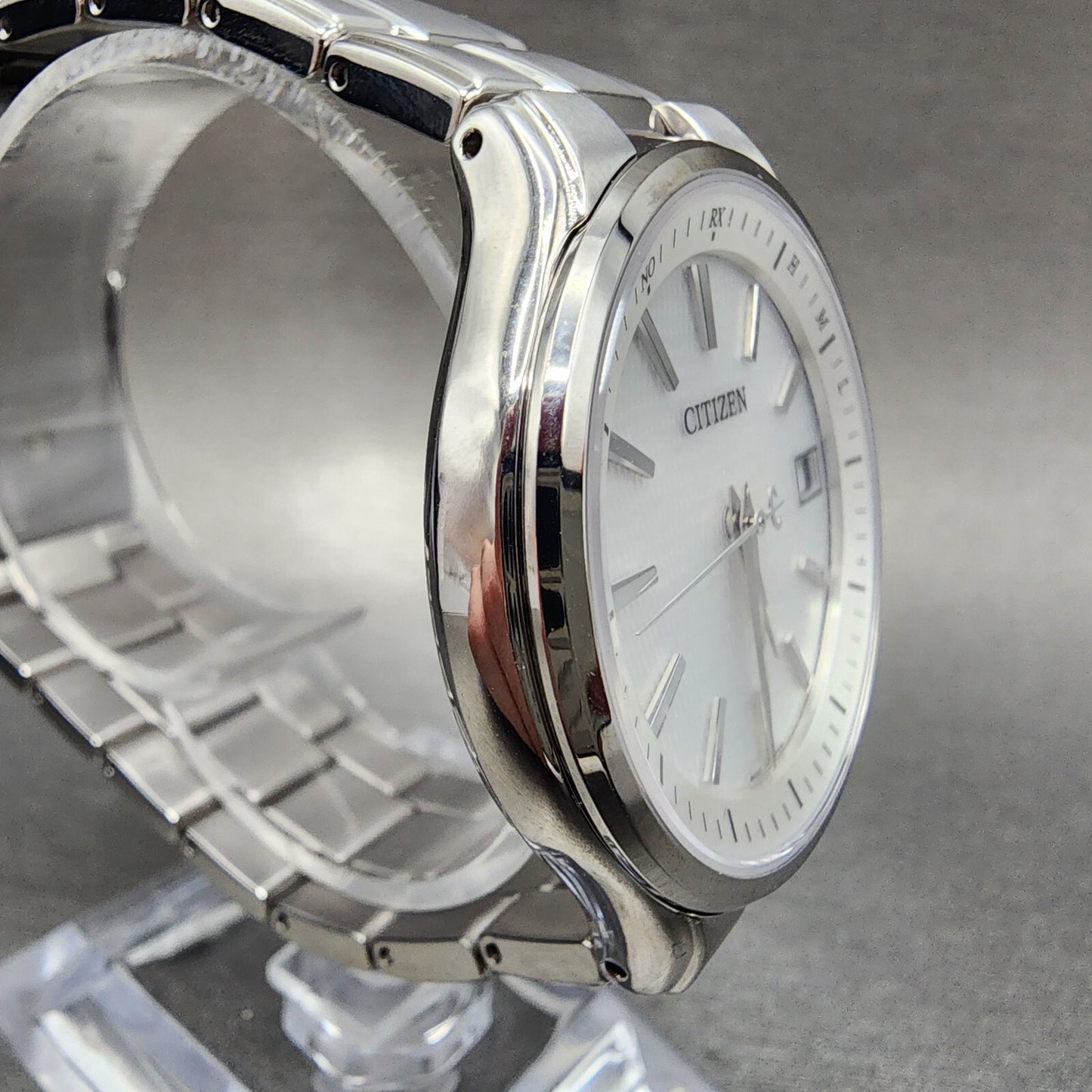 Citizen Eco-Drive Atomic Watch Men 37mm White Dial Titanium Date H110-T018360