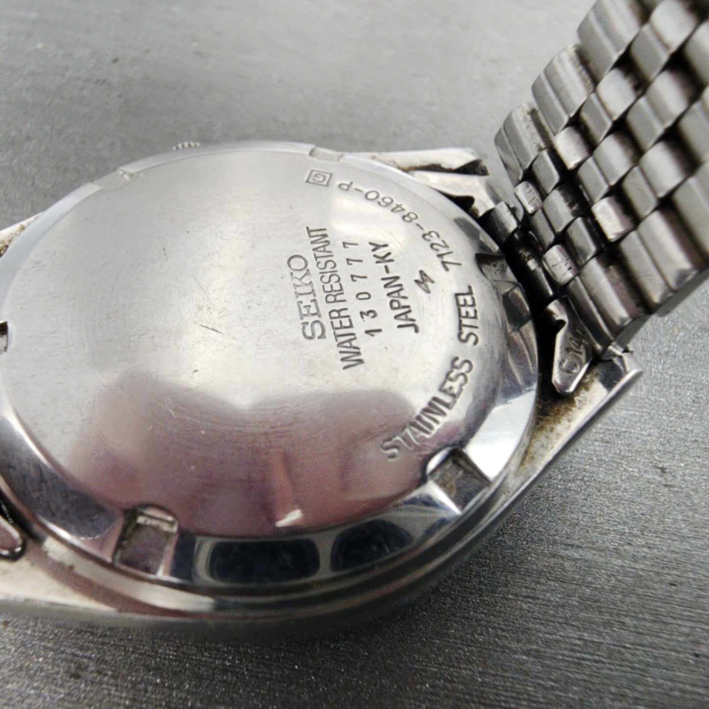 Seiko SQ Watch Men 35mm Black Dial Steel Daydate Round 7123-8460 PARTS