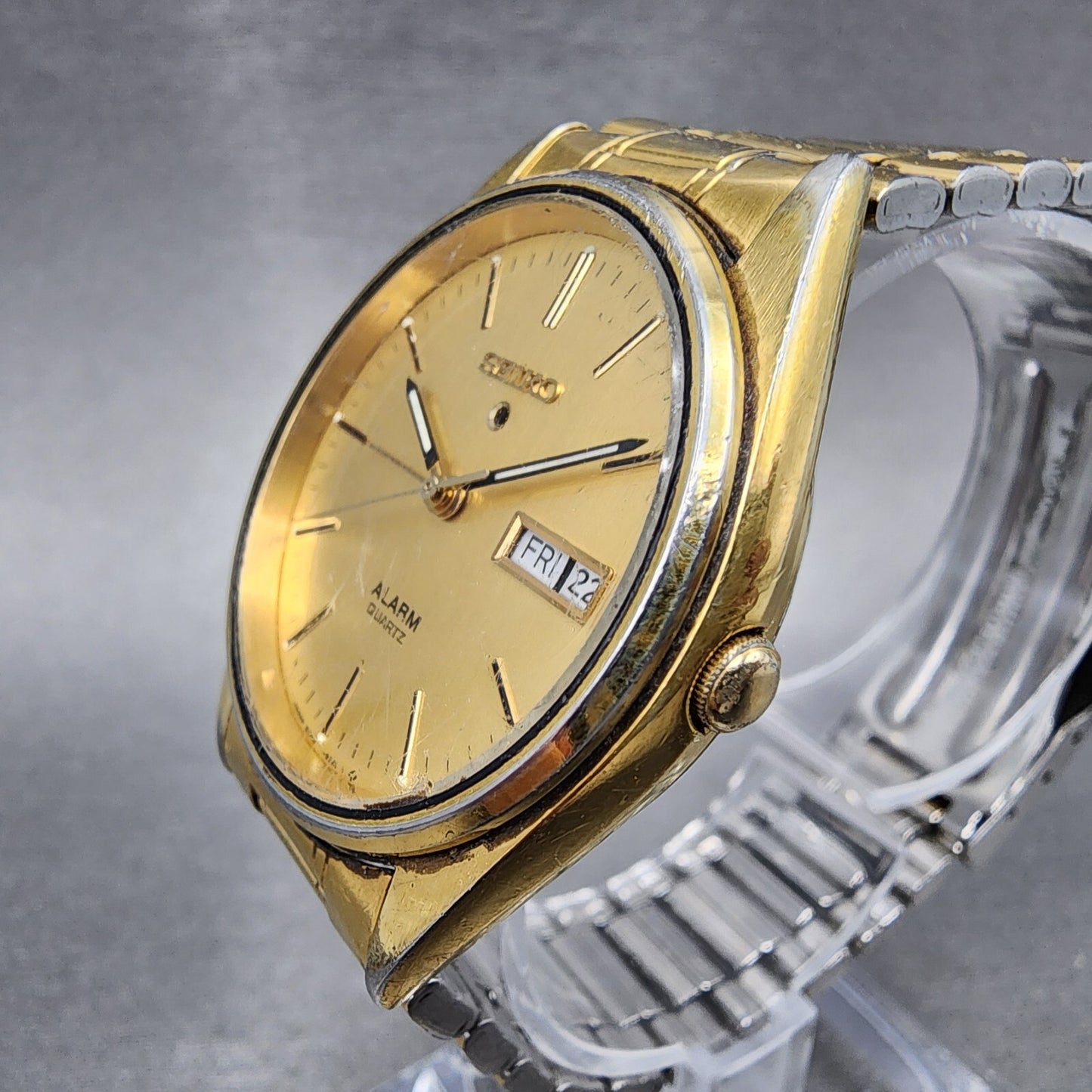 Seiko Alarm Watch Men 34mm Gold Dial Gold Tone Daydate Round 5C23-8009 New Batt