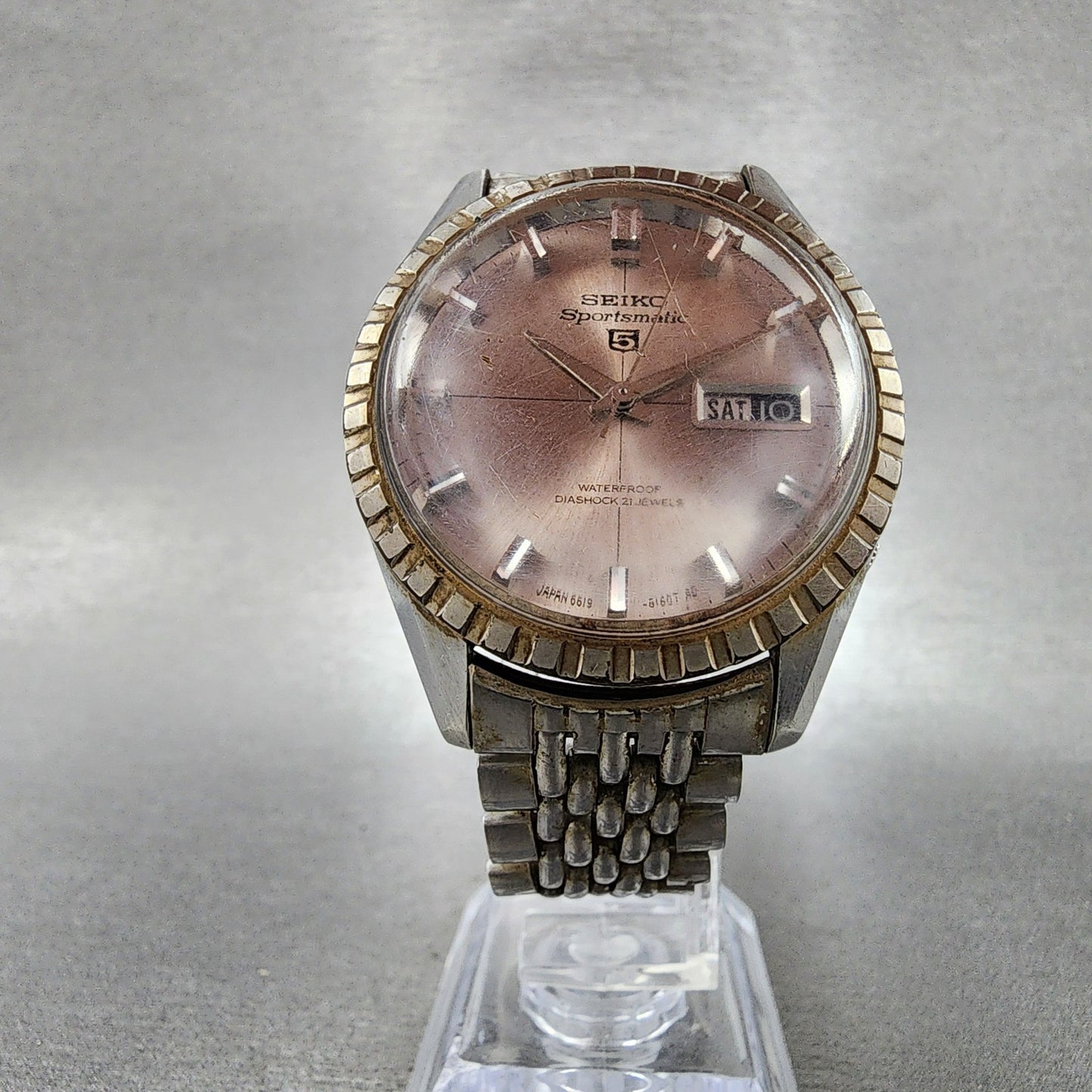 Seiko 5 Sportsmatic Watch Men 37mm Silver Dial Silver Tone Daydate Round Runs