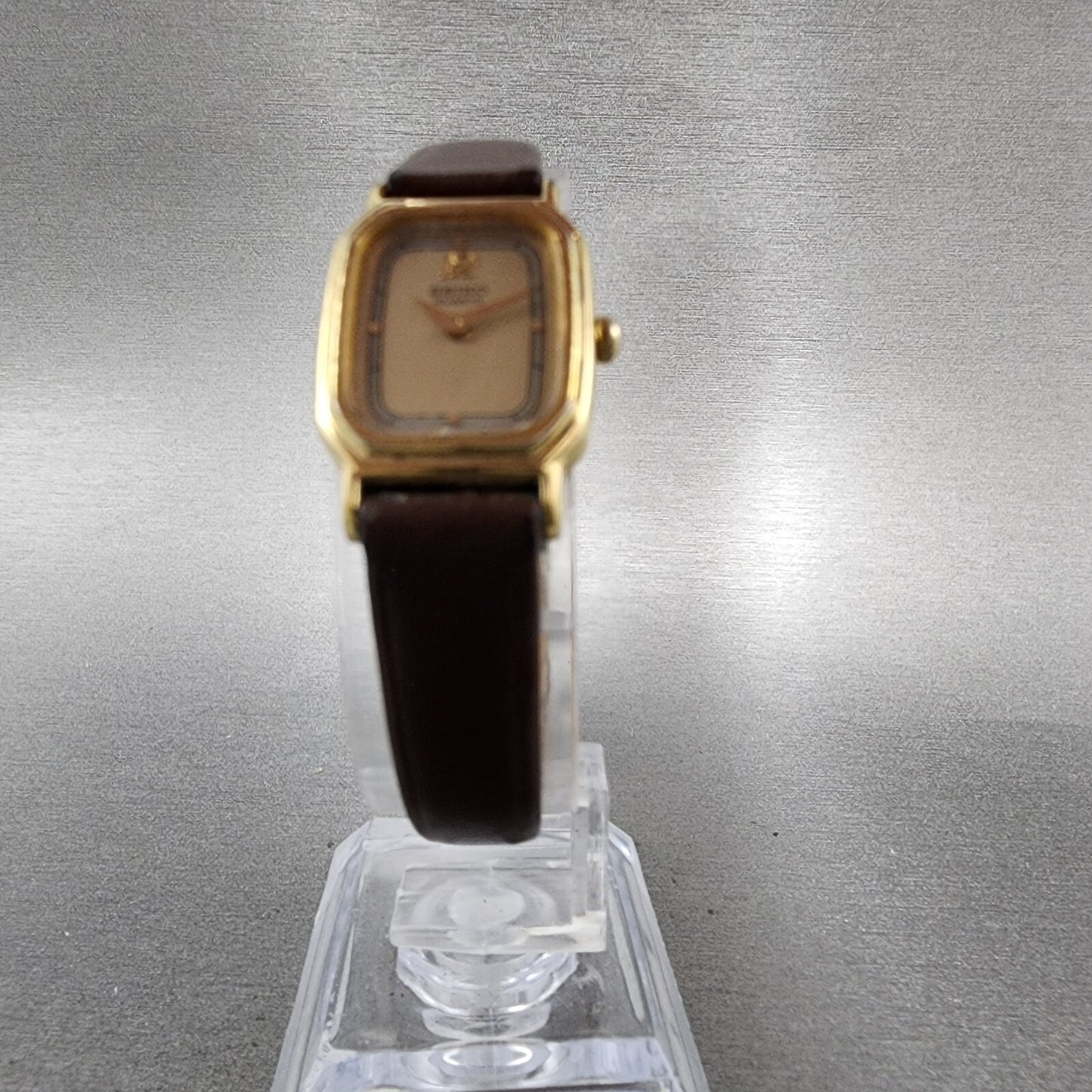 Seiko Tank Watch Women 17mm Brown Dial Gold Tone 2p20-5a09 New Battery