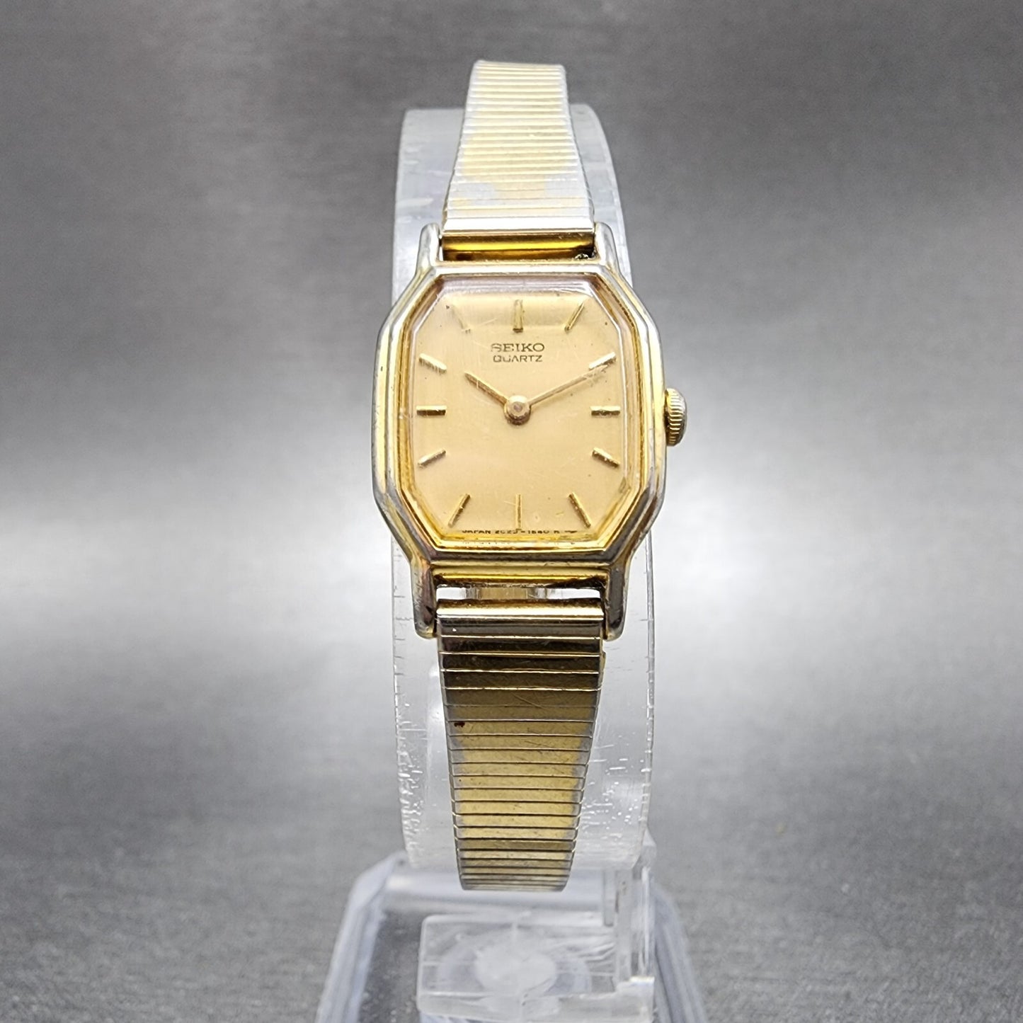 Seiko Watch Women 16mm Champagne Dial Gold Tone 2c20-5769 New Battery