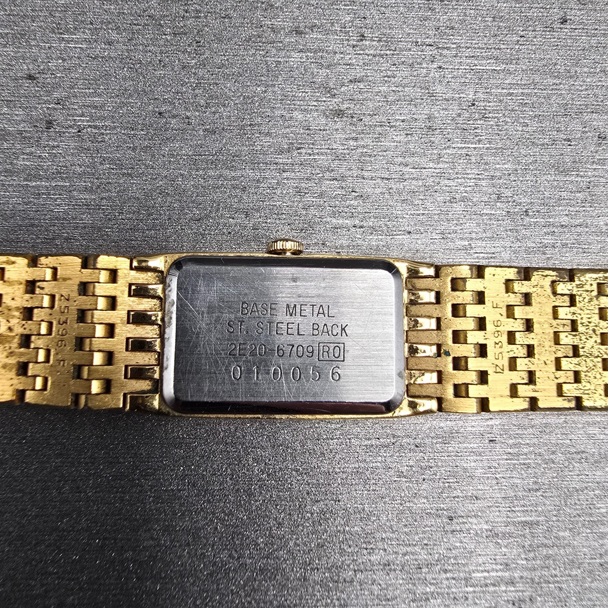 Seiko Watch Women 13mm White Dial Gold Tone Rectangle 2E20-6709 New Battery10