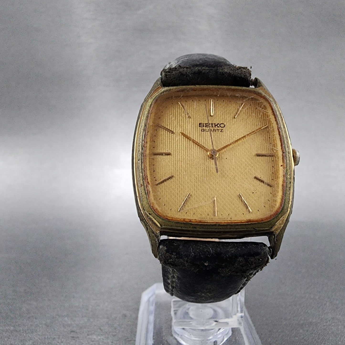 Seiko Tank Watch Men 30mm Gold Dial Gold Tone Rectangle 6431-5140 New battery