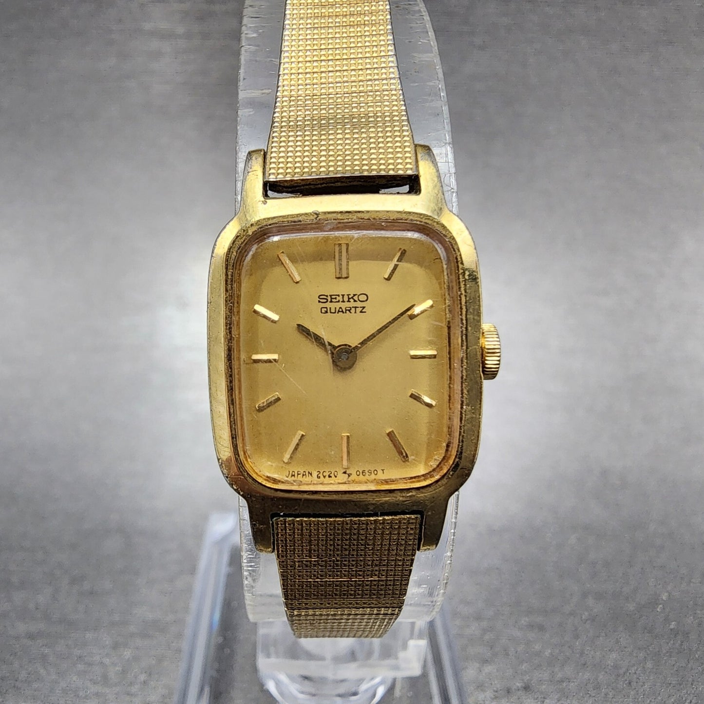 VTG Seiko Watch Women 17mm Gold Dial Gold Tone Rectangle 2C20-5320 New Battery
