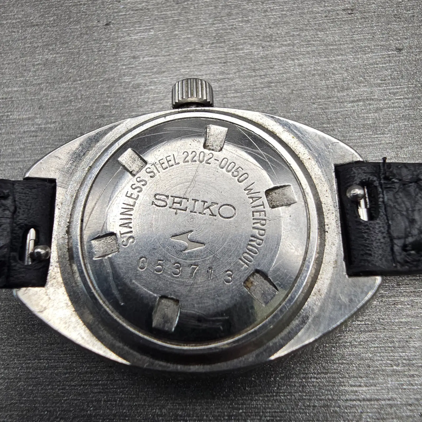 Seiko Watch Women 21mm Silver Dial Silver Tone Date Oval 2202-0050 Vintage Works10