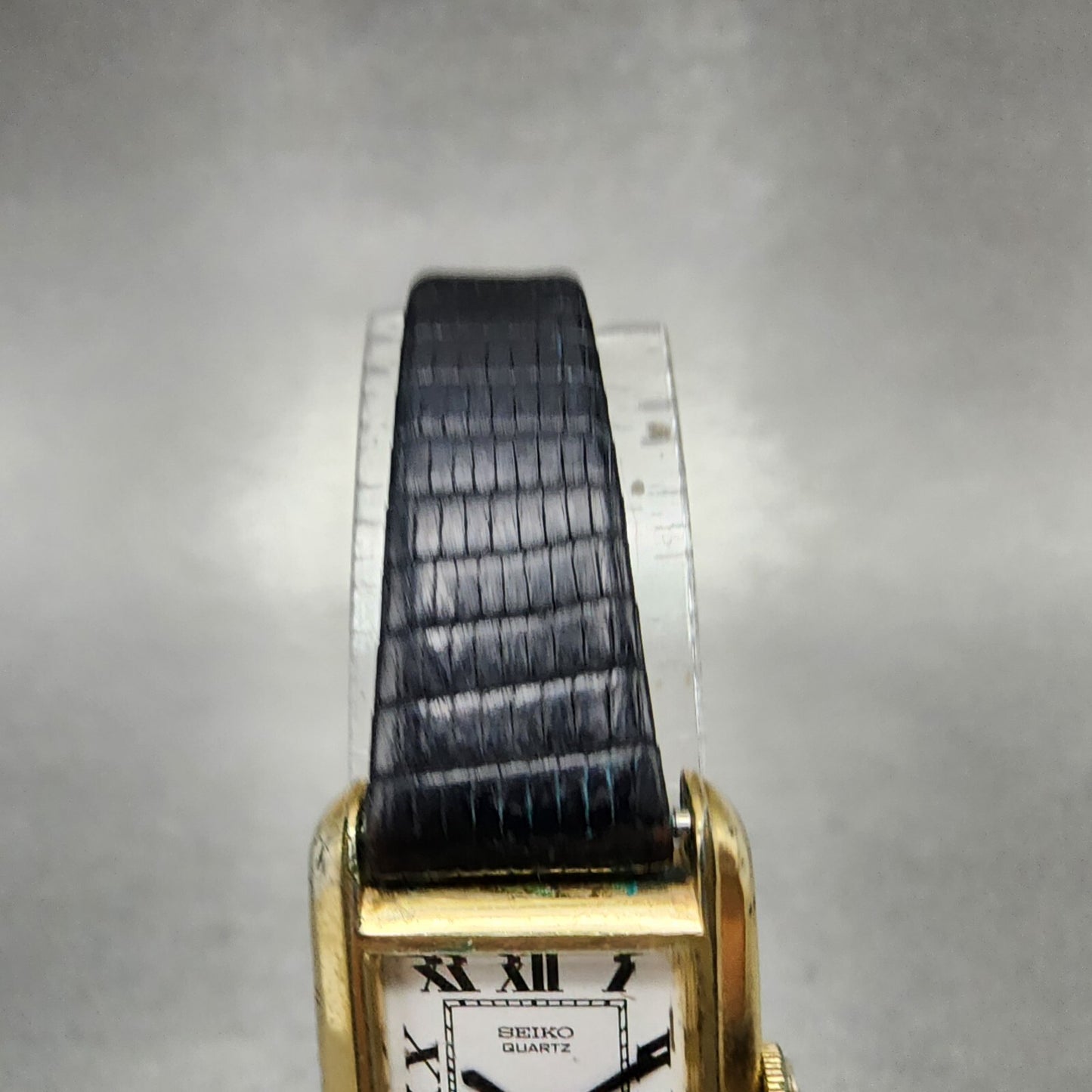 Seiko Tank Watch Women 17mm White Dial Gold Tone Rectangle 1400-8069 New Battery