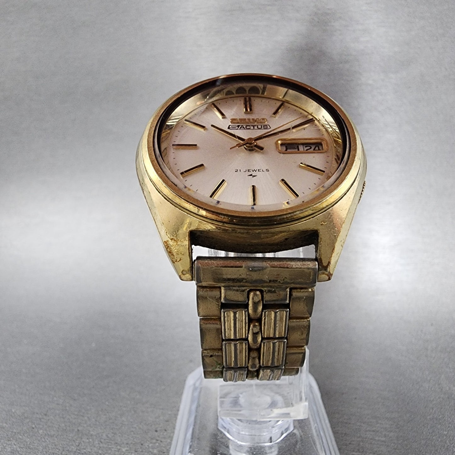 Seiko 5Actus Watch Men 37mm Silver Dial Gold Tone Daydate 7019-7060 Runs