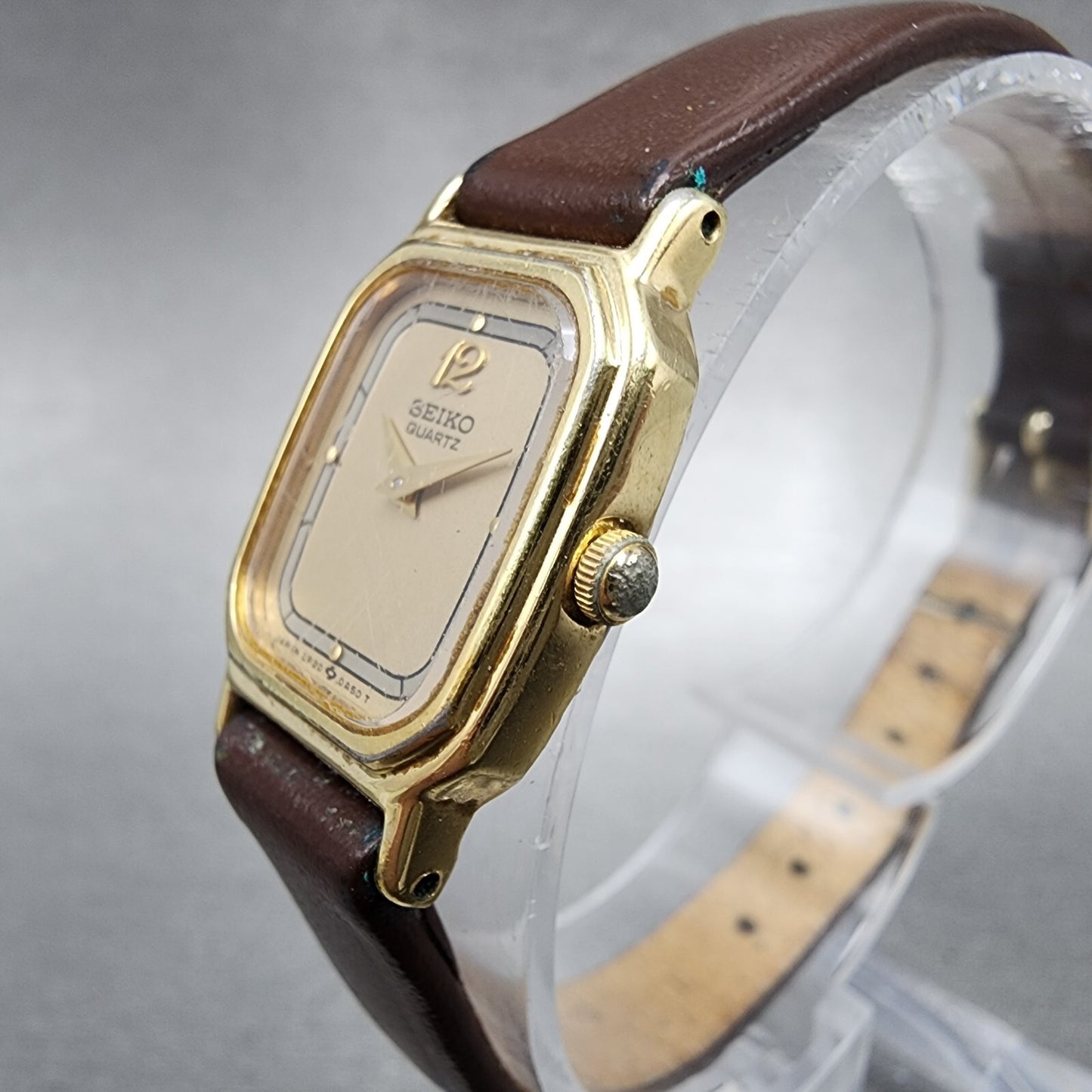 Seiko Tank Watch Women 17mm Brown Dial Gold Tone 2p20-5a09 New Battery