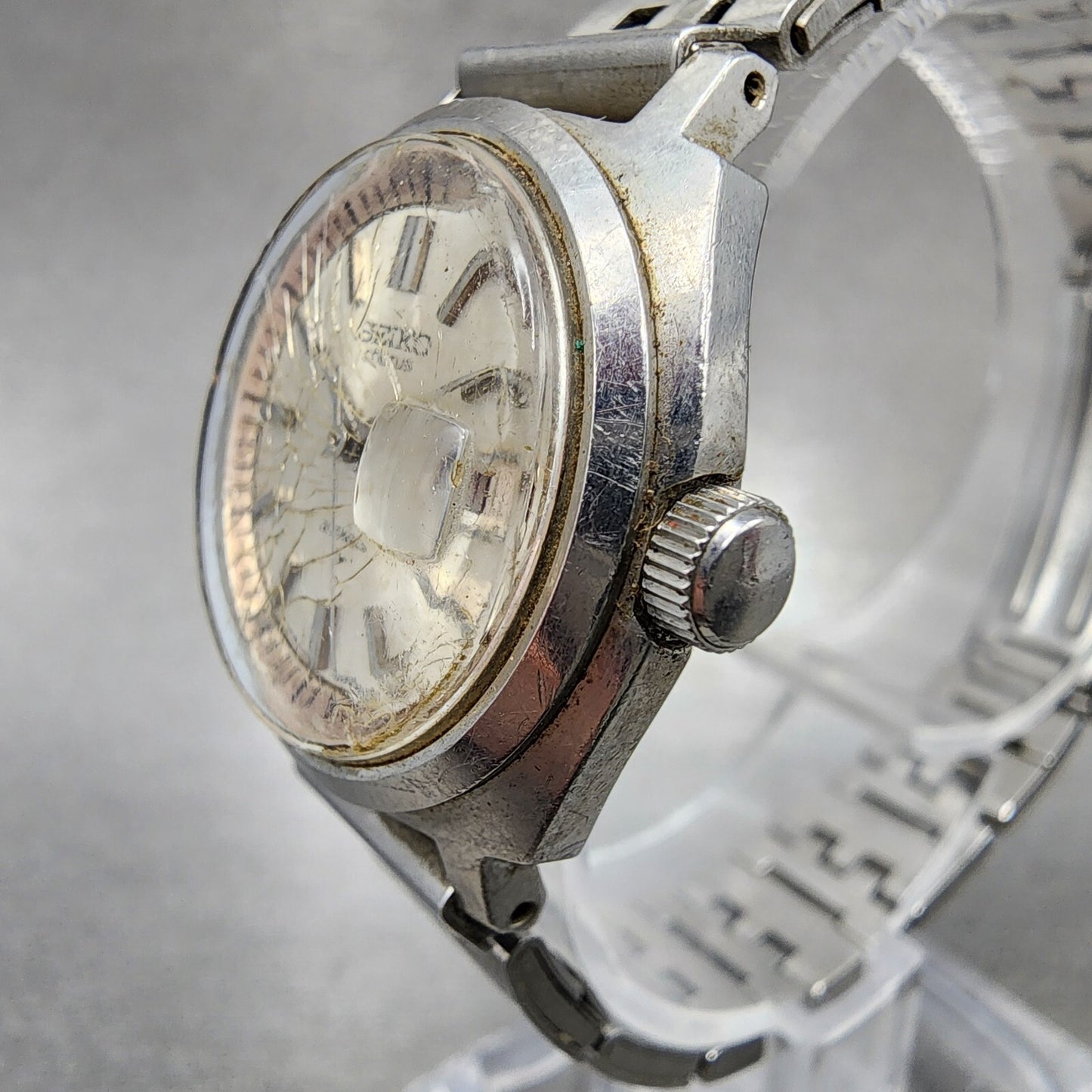 Seiko Chorus Watch Women 25mm Silver Dial Silver Tone Date Manual 2118-0260 Runs