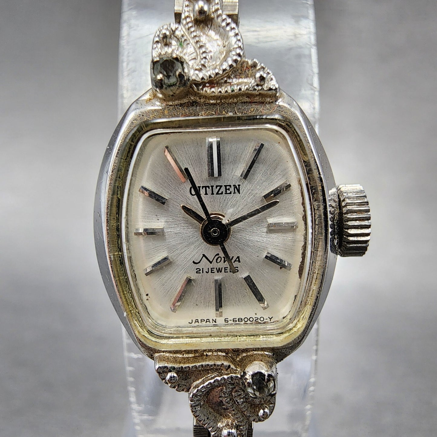 Citizen Nova Watch Women 15mm Silver Dial White Gold Plated Manual Wind Runs