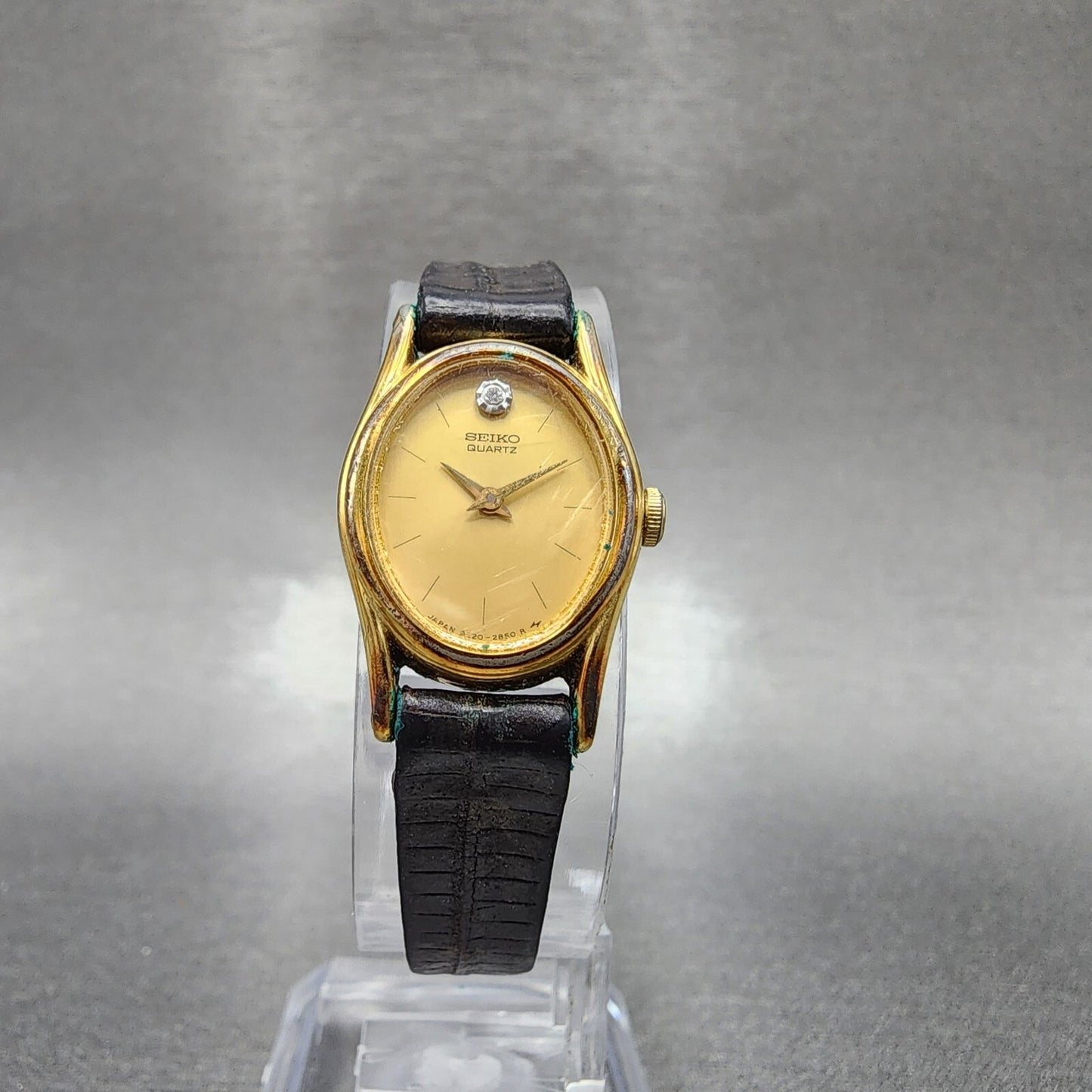 VTG Seiko Watch Women 16mm Gold Dial Gold Tone Oval 2C20-6399 New Battery