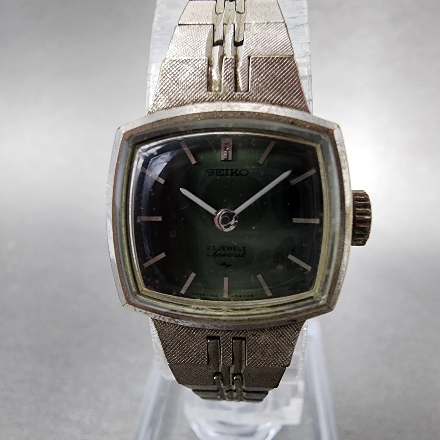 Seiko Special Watch Women 18mm Green Dial Silver Tone Rectangle Manaul Wind PART