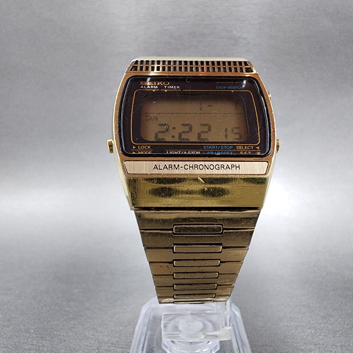 Seiko Digital Watch Men 31mm Digital Gold Tone Rectangle Alarm Chrono New Batt