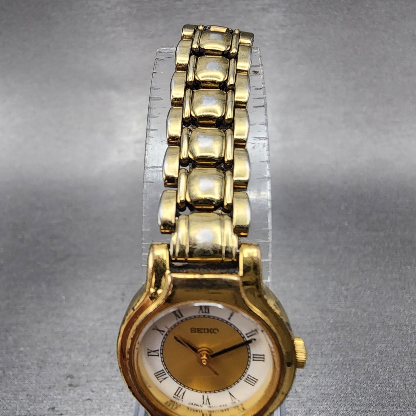 Seiko Watch Women 20mm White & Gold Dial Gold Tone Round 1N01 New Battery