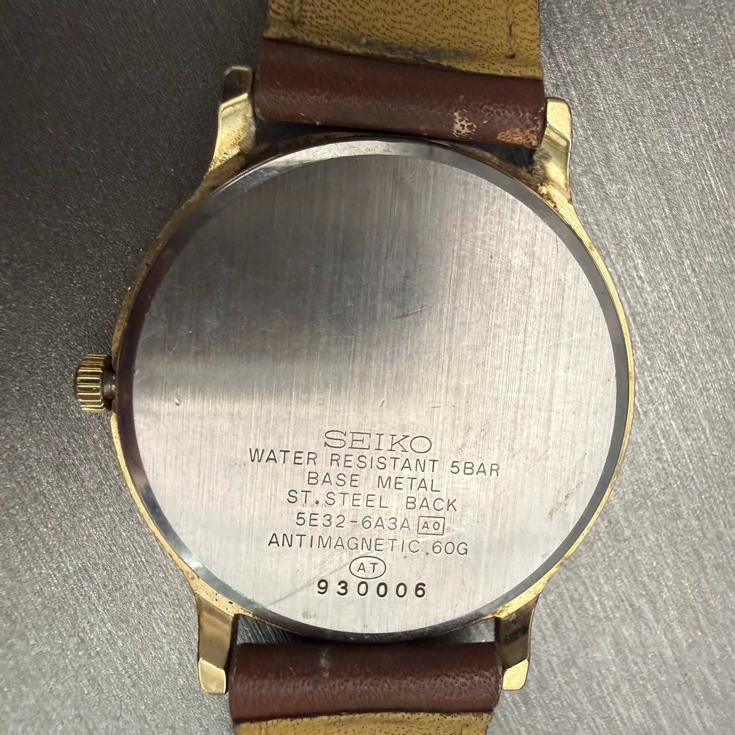 Seiko Spirit Watch Men 33mm Champagne Dial Gold Tone Date Round 5E32-6A3A Newbat10