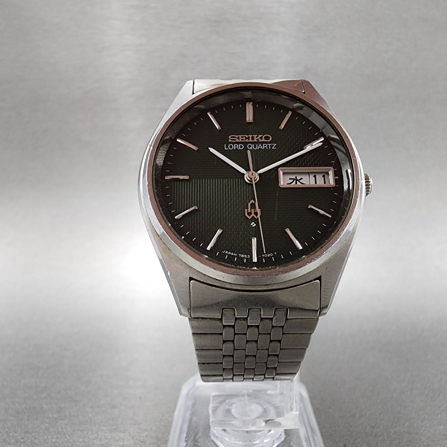 Seiko Lord Quartz Watch Men 34mm Green Dial Silver Tone Daydate 7853-7020 NewBat