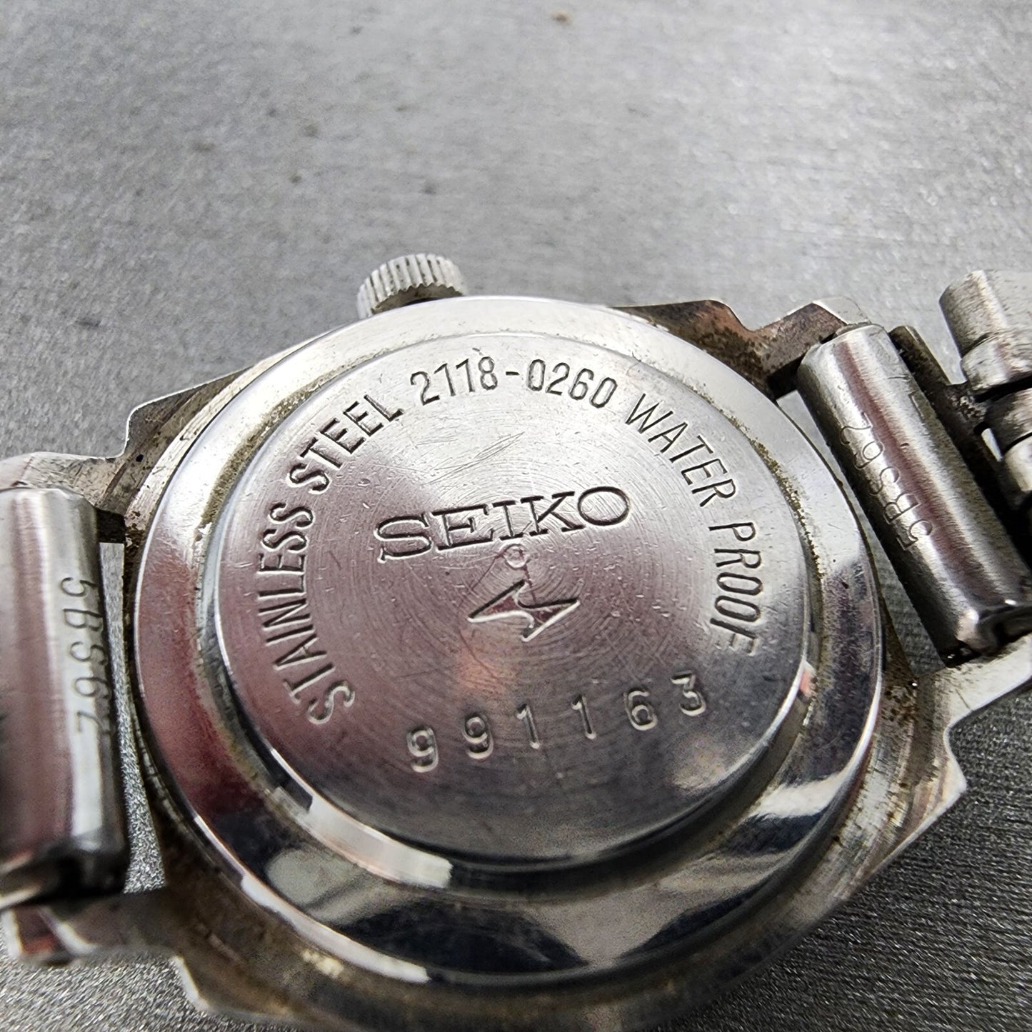 Seiko Chorus Watch Women 25mm Silver Dial Silver Tone Date Manual 2118-0260 Runs