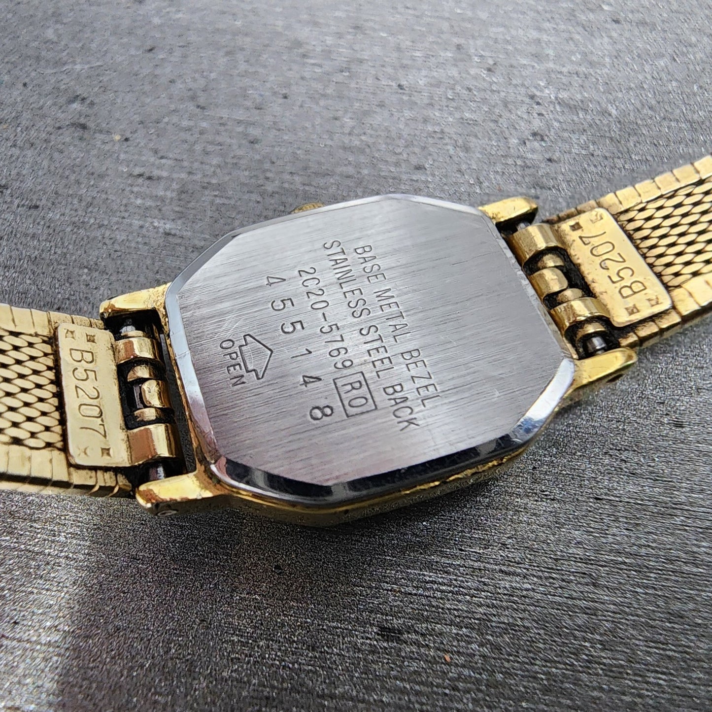 Seiko Watch Women 16mm Champagne Dial Gold Tone 2c20-5769 New Battery