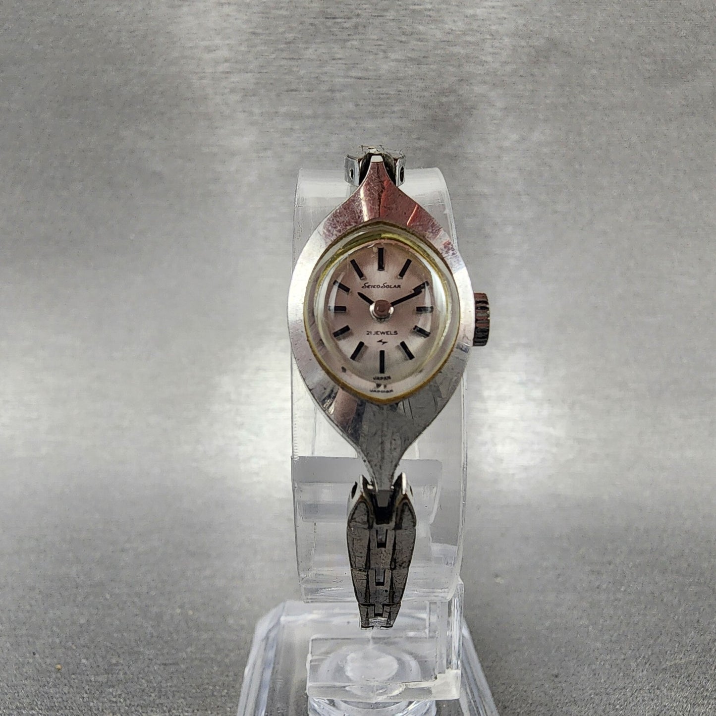 Seiko Solar Watch Women 14mm Silver Dial White Gold Plated Oval Manual Wind Runs