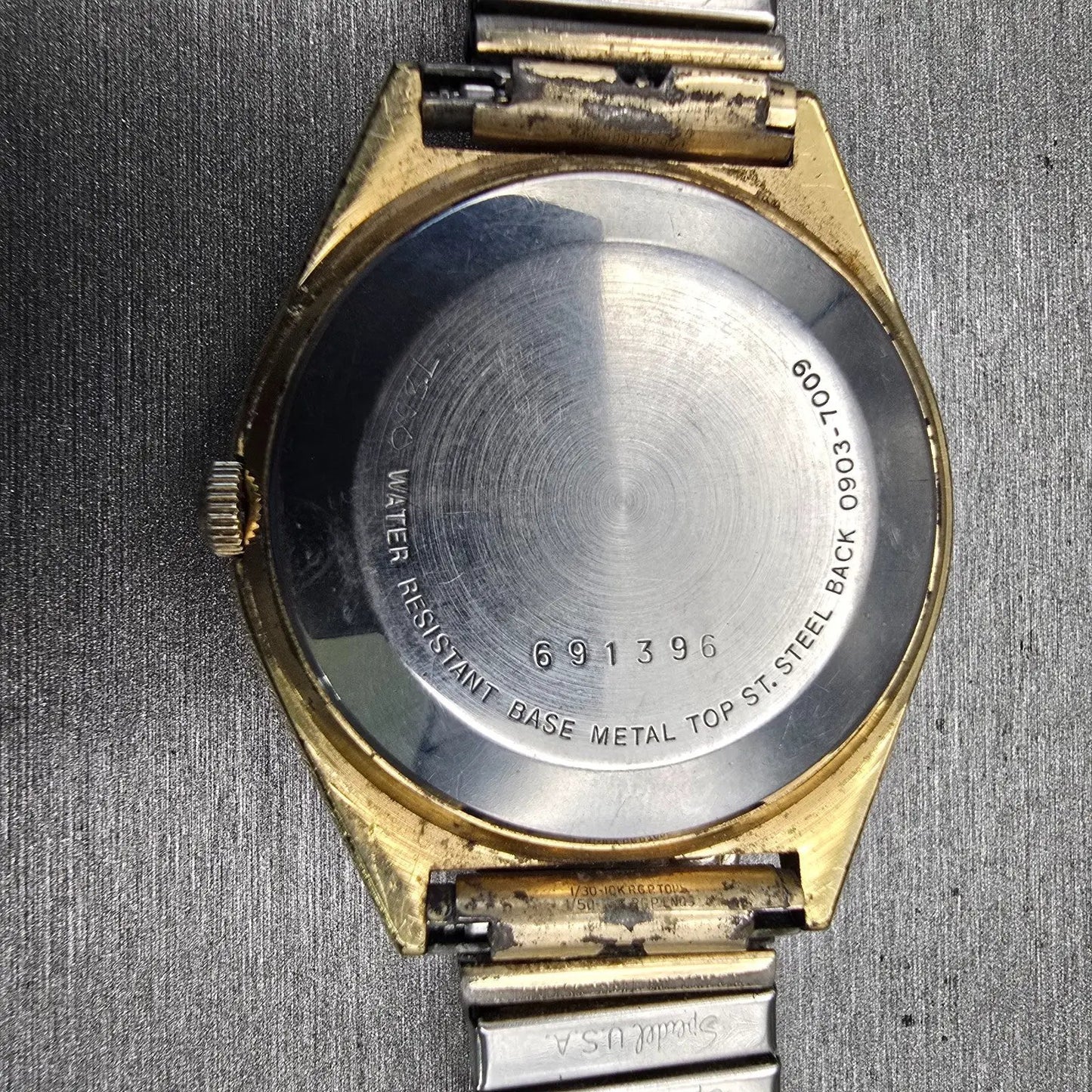 Seiko SQ Watch Men 37mm Silver Dial Gold Tone Daydate Round 0903-7009 New Batt10
